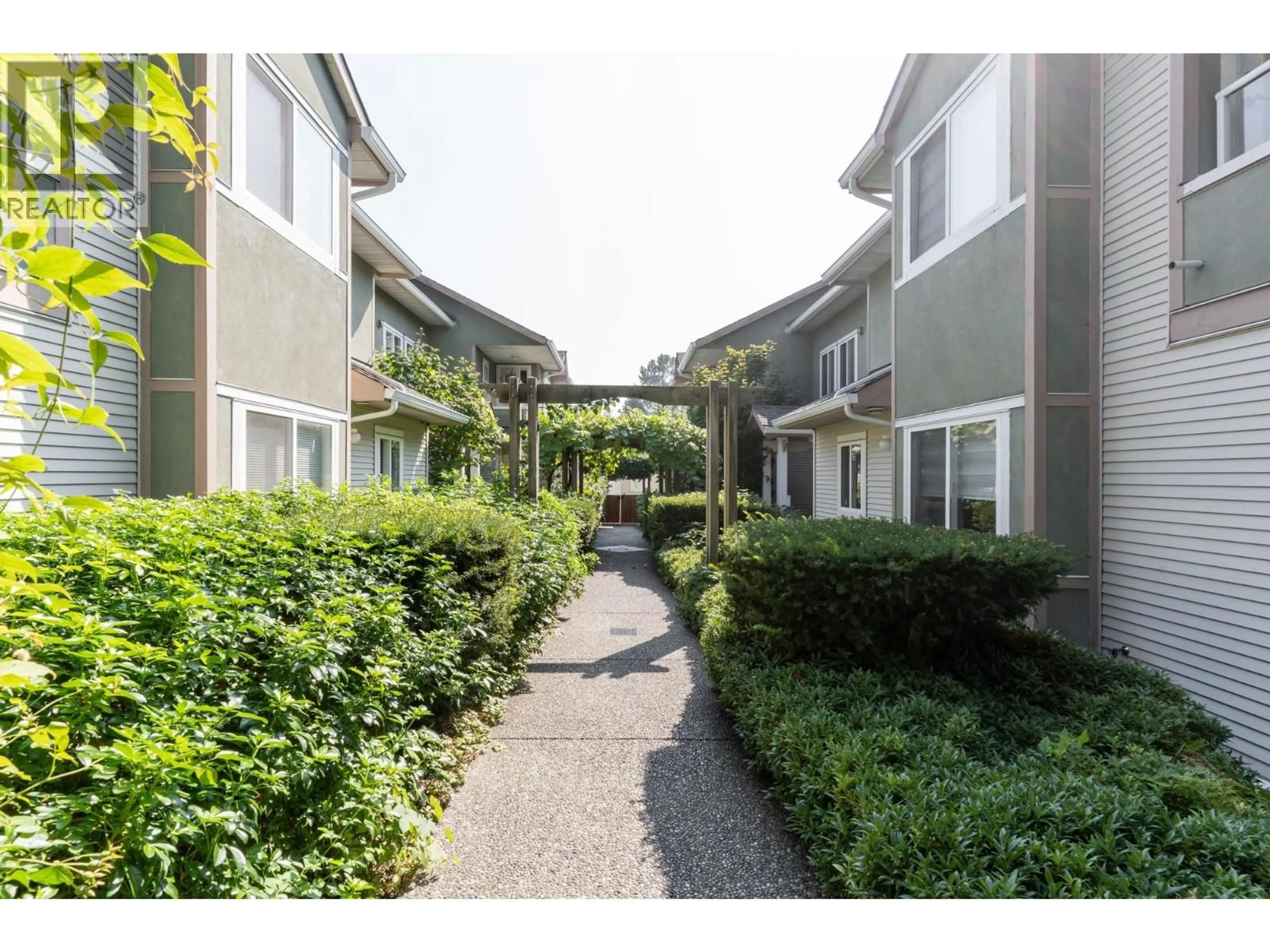 Patio, street for 2 - 1233 16TH STREET, North Vancouver British Columbia V7P1R5
