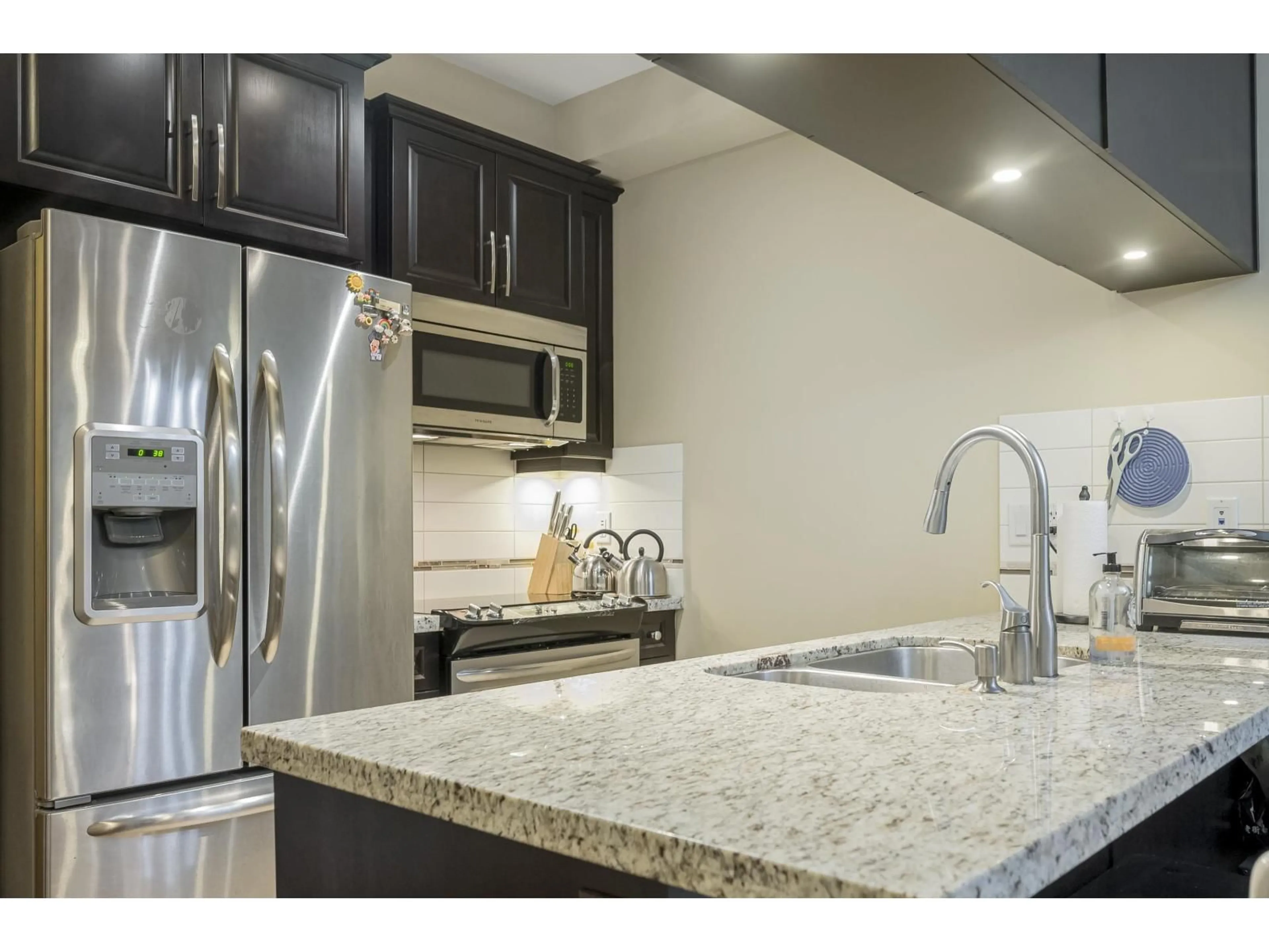 Standard kitchen, ceramic/tile floor for 263 - 8258 207A, Langley British Columbia V2Y0N4