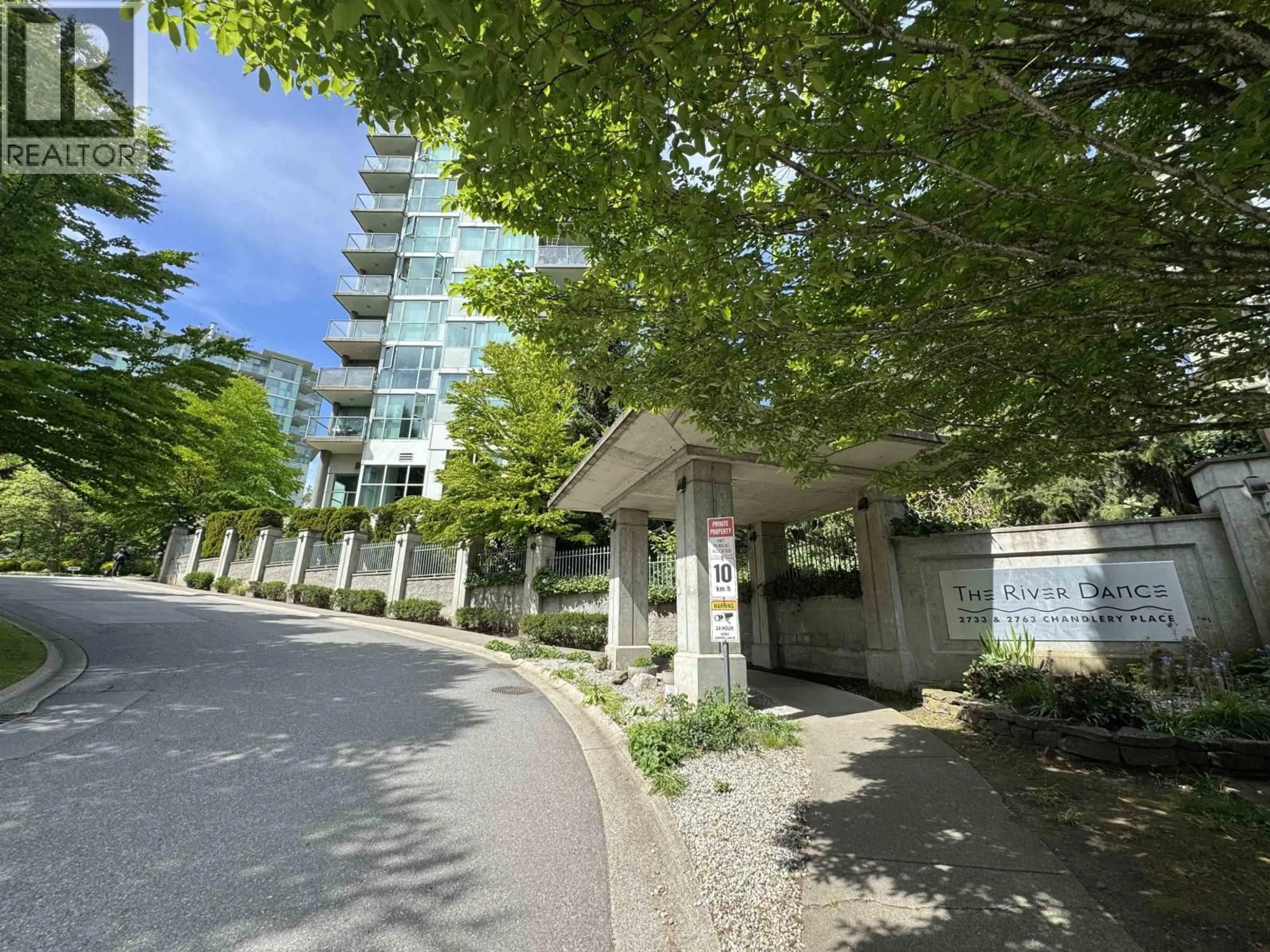 Indoor foyer for 506 - 2733 CHANDLERY PLACE, Vancouver British Columbia V5S4V3