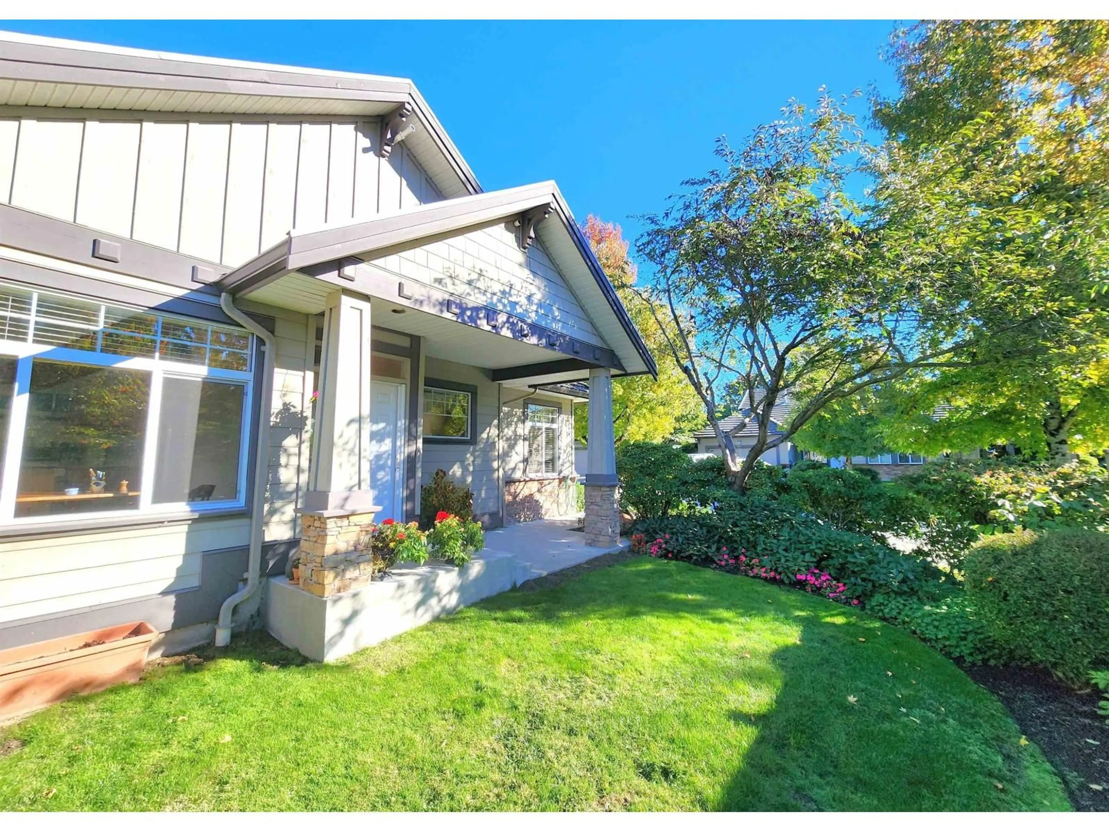 Unknown for 42 - 5688 152, Surrey British Columbia V3S3K2