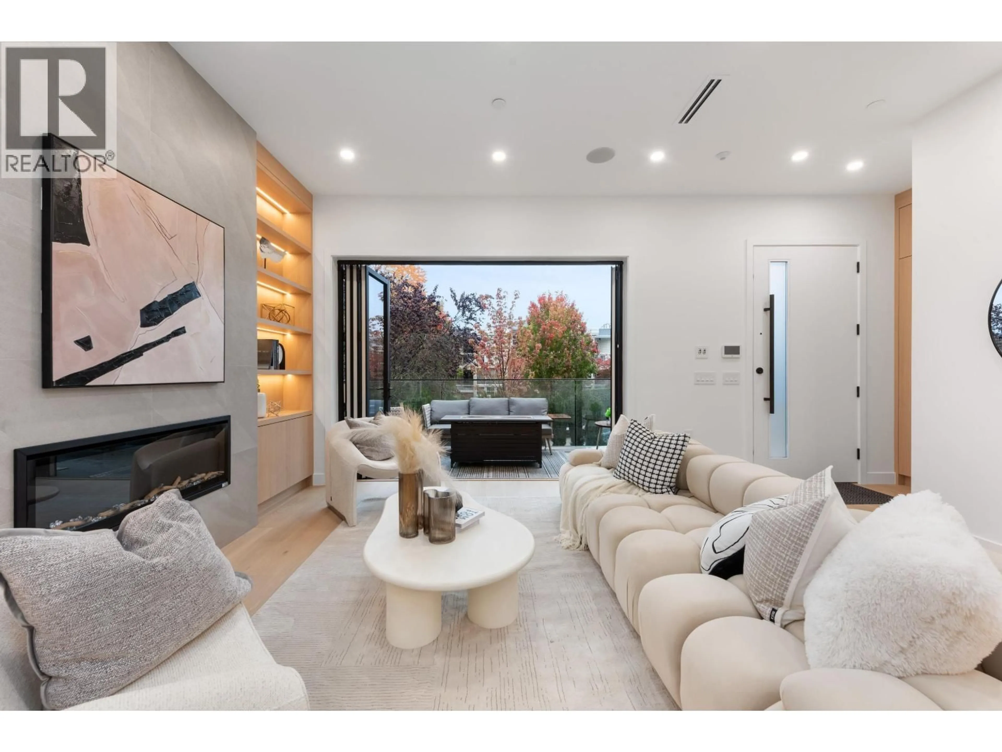Living room with furniture, unknown for 1 - 312 37 AVENUE, Vancouver British Columbia V5W1E7