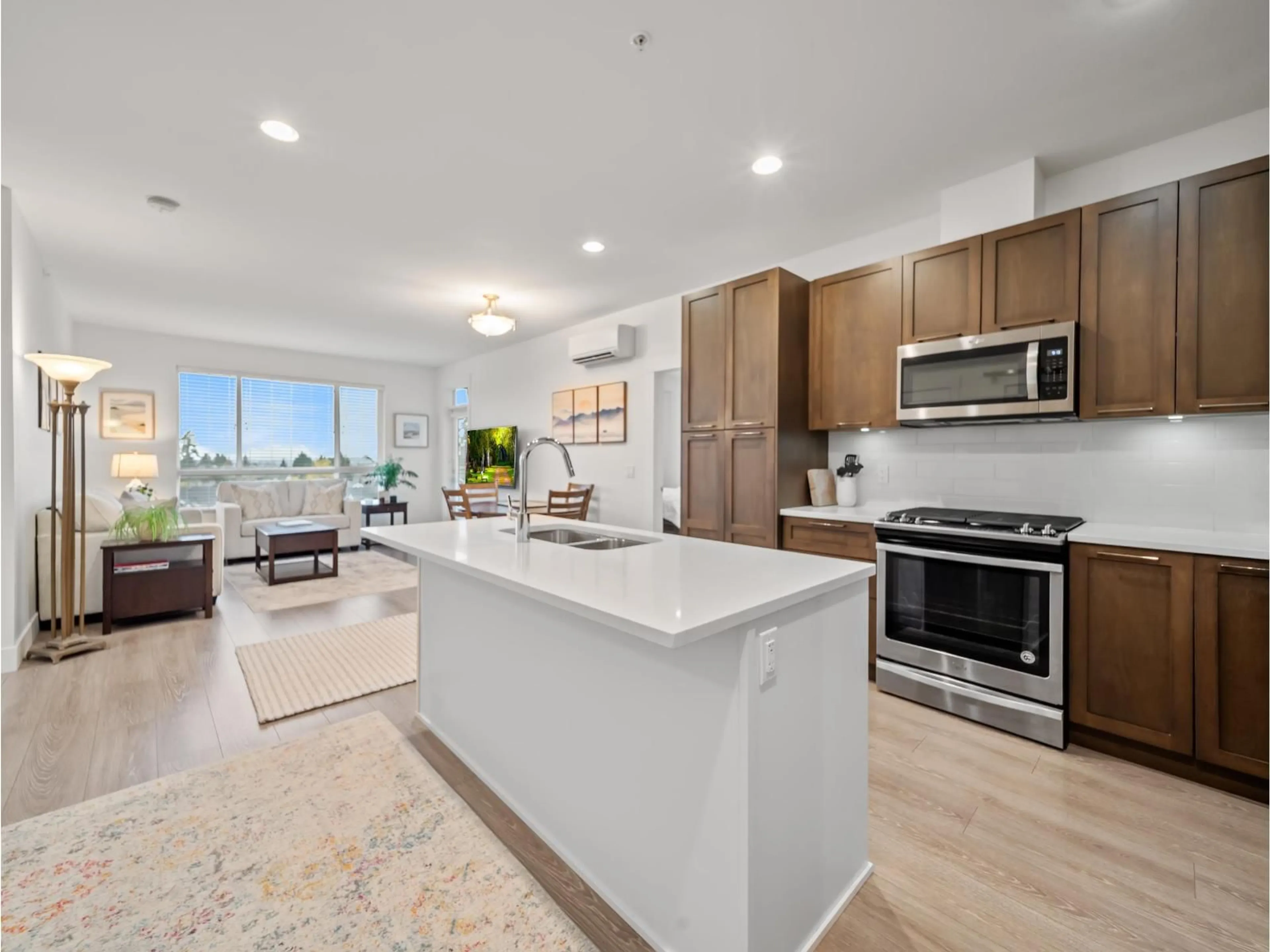 Open concept kitchen, unknown for 412 - 22087 49, Langley British Columbia V3A0K4