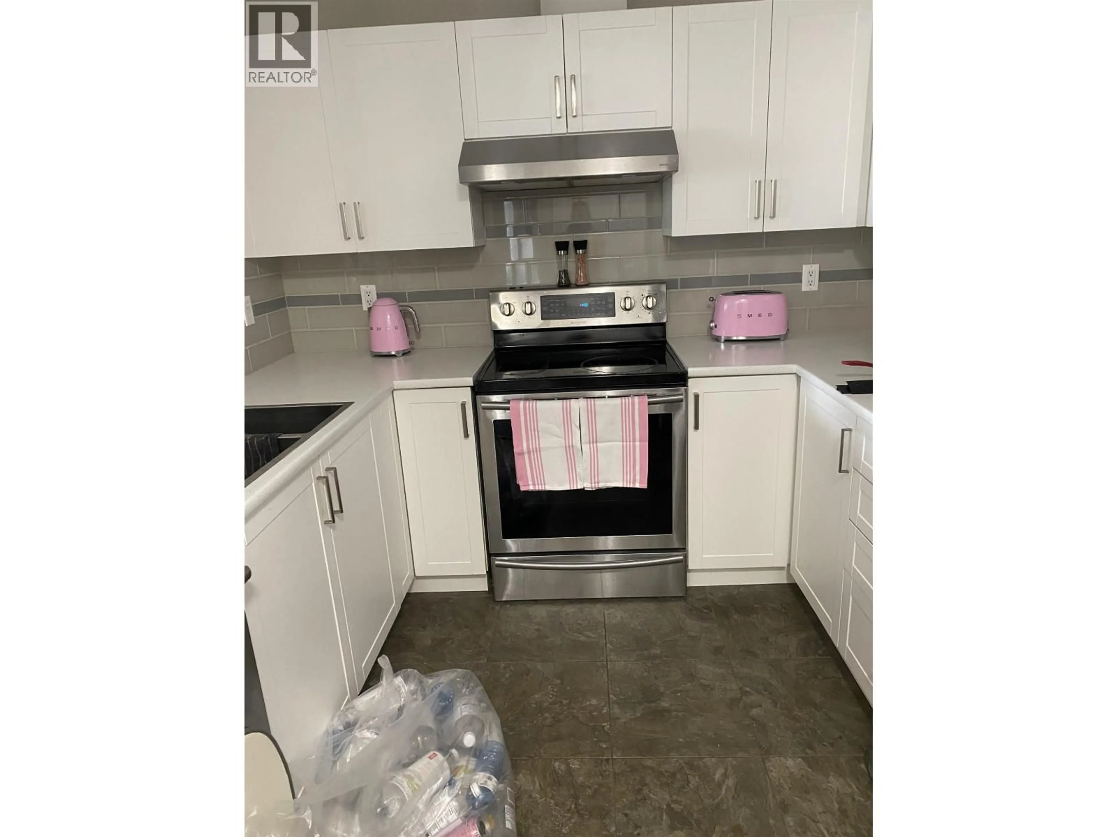 Standard kitchen, unknown for 410 - 12207 224 STREET, Maple Ridge British Columbia V2X6B9