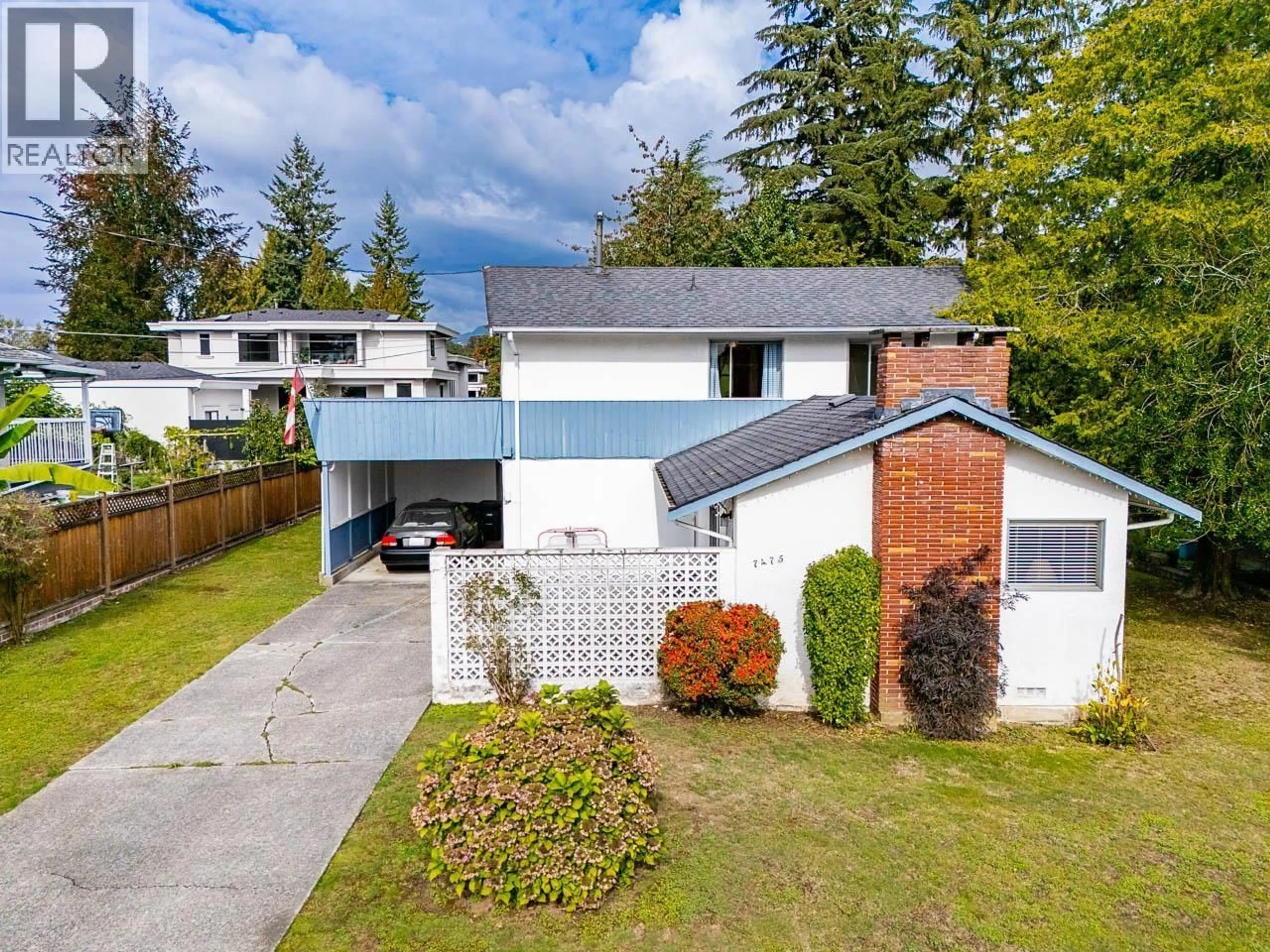 A pic from outside/outdoor area/front of a property/back of a property/a pic from drone, street for 7475 COLLEEN STREET, Burnaby British Columbia V5A2A5