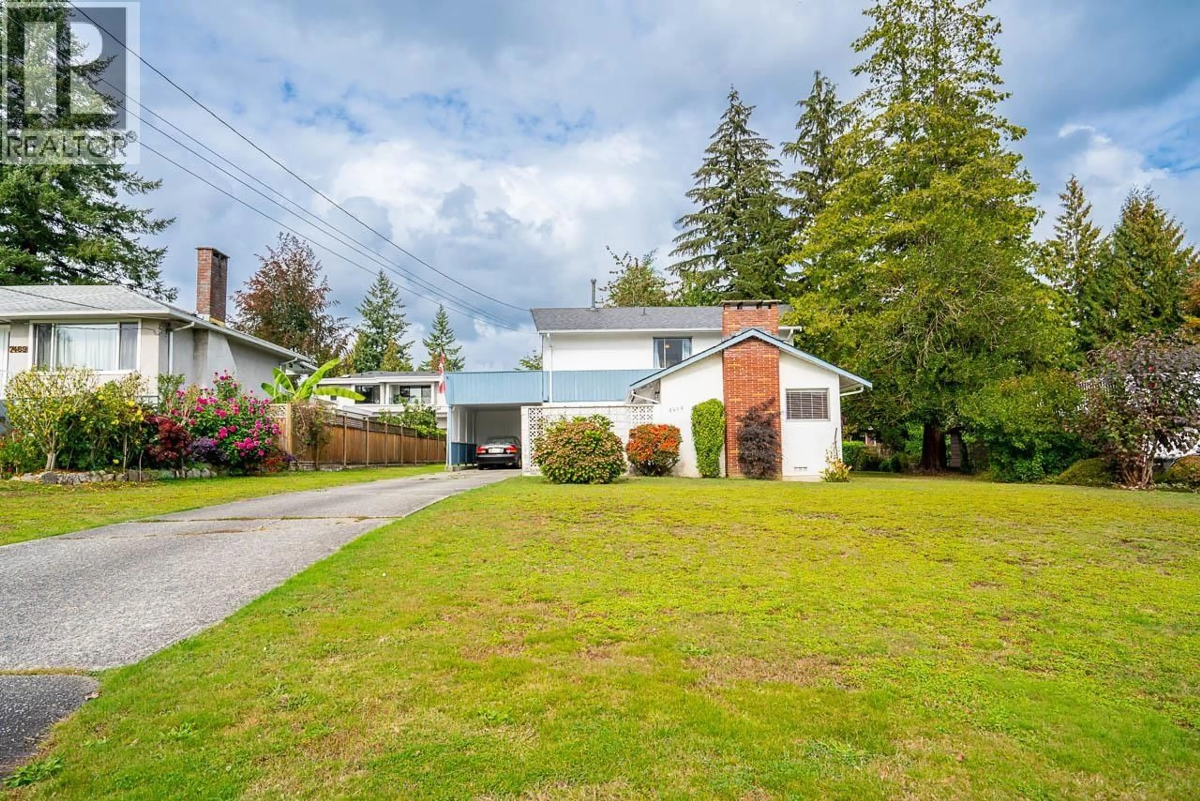 A pic from outside/outdoor area/front of a property/back of a property/a pic from drone, street for 7475 COLLEEN STREET, Burnaby British Columbia V5A2A5