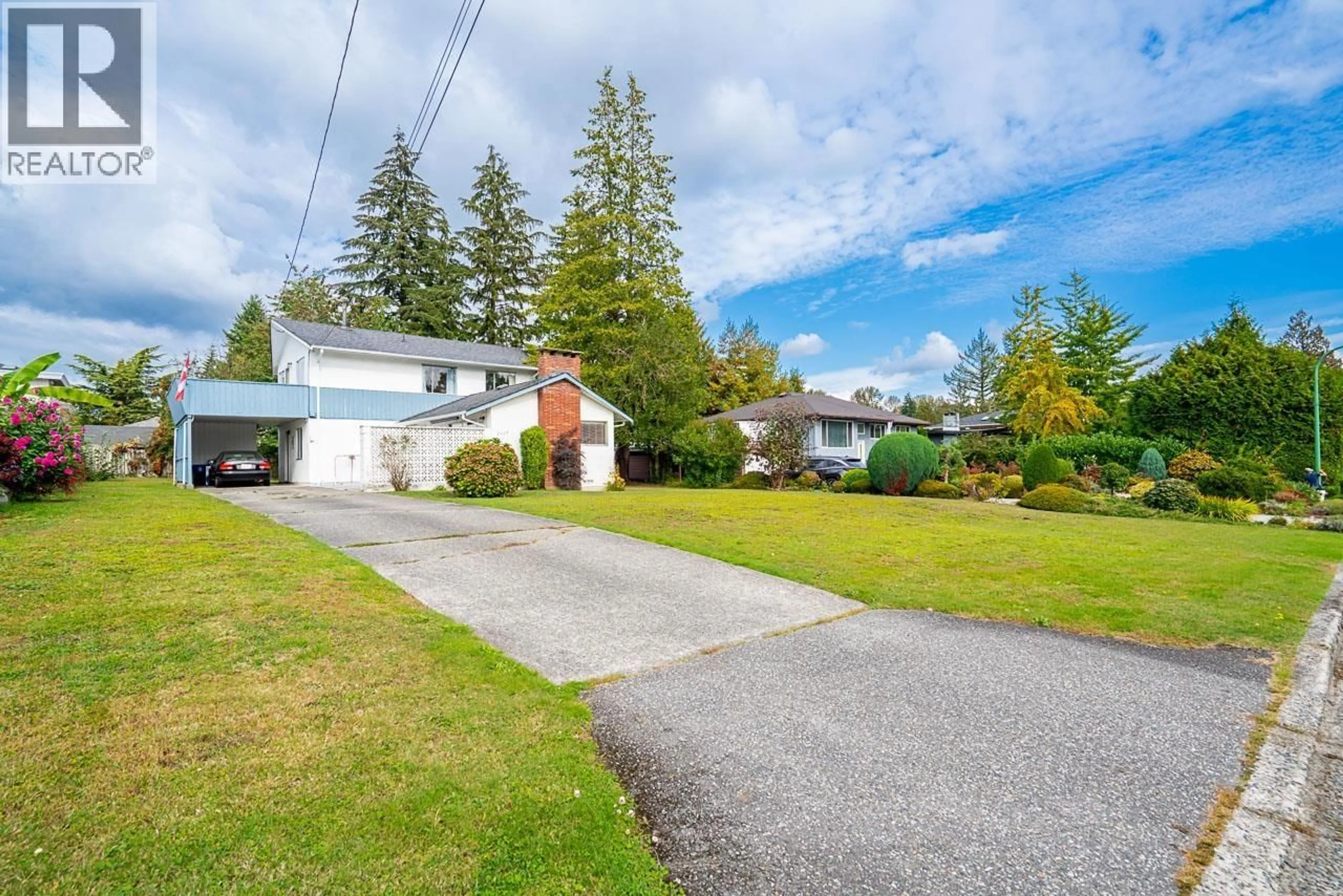 A pic from outside/outdoor area/front of a property/back of a property/a pic from drone, street for 7475 COLLEEN STREET, Burnaby British Columbia V5A2A5