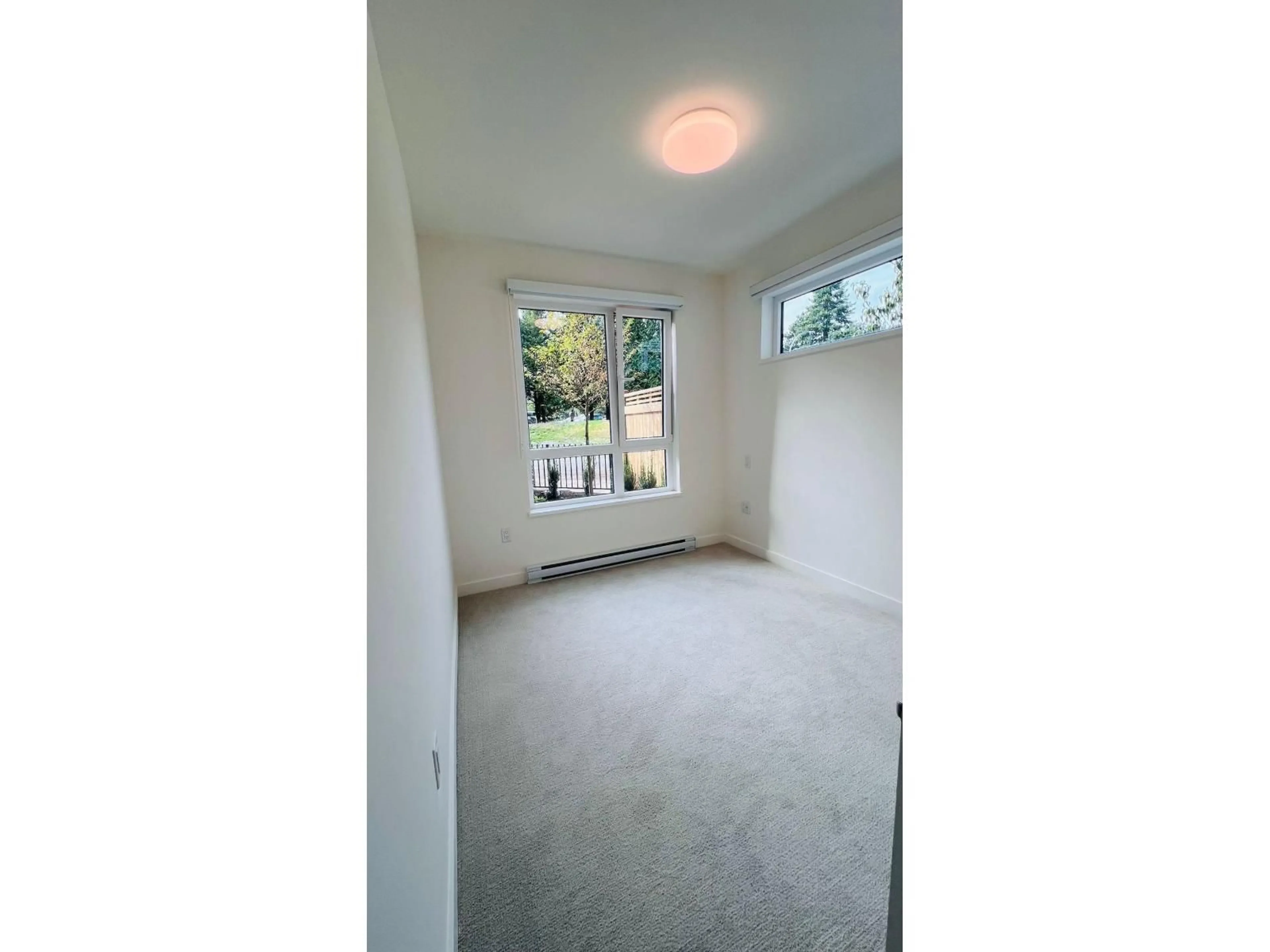 A pic of a room for 104 - 13788 76 AVENUE, Surrey British Columbia V3W3V9