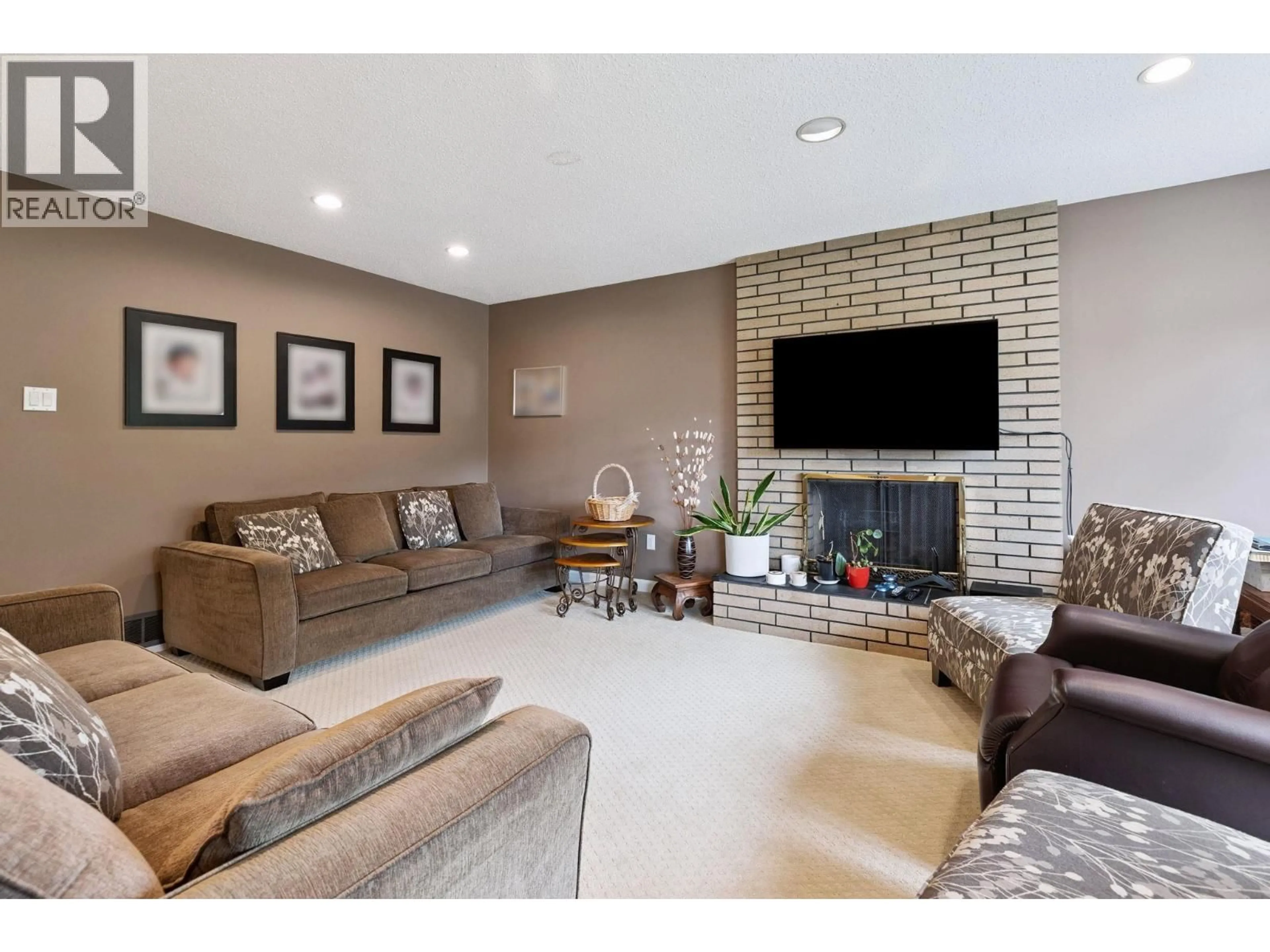 Living room with furniture, unknown for 1141 MARSDEN COURT, Burnaby British Columbia V5A3K2