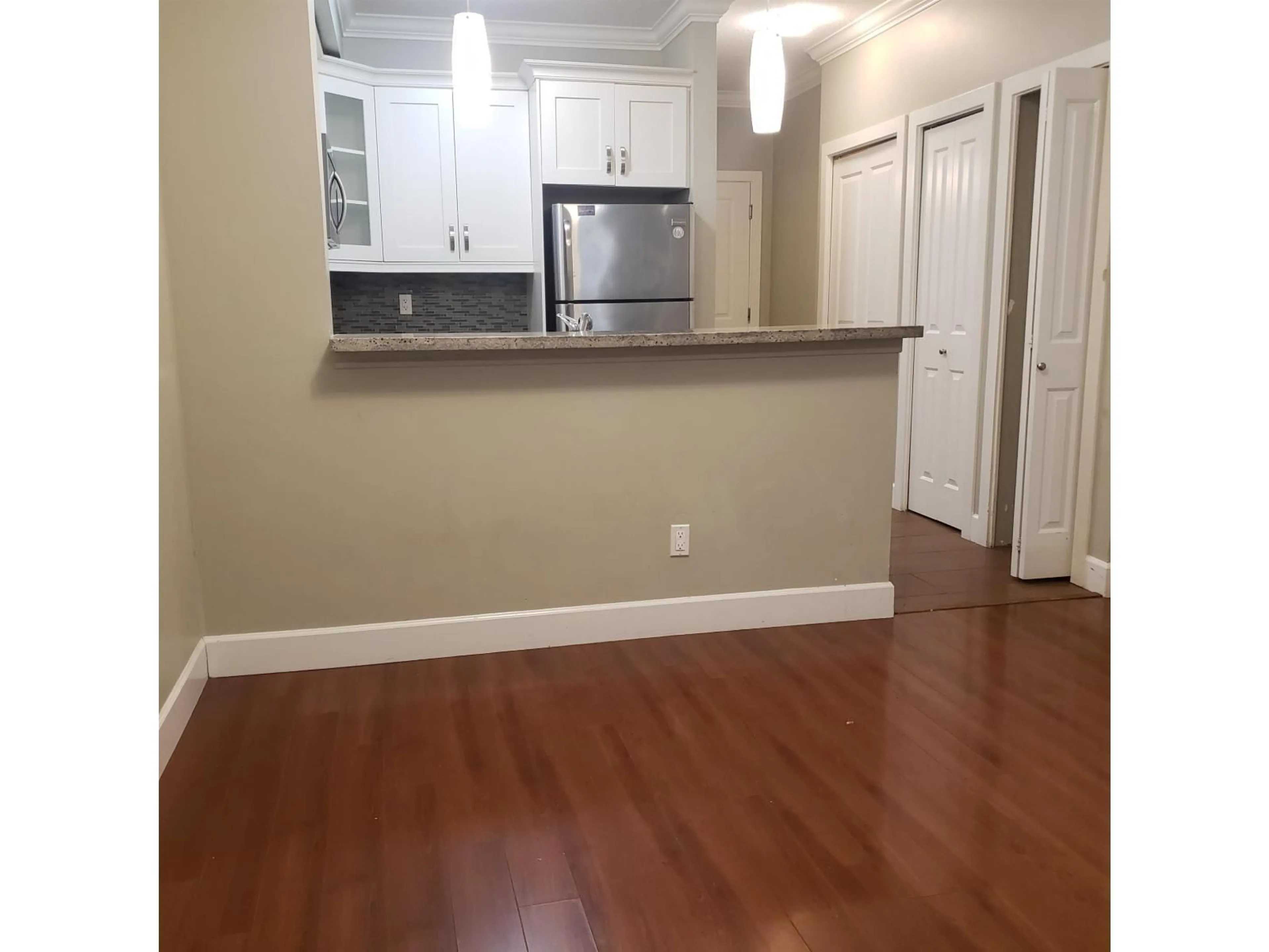 A pic of a room for 113 - 13897 FRASER, Surrey British Columbia V3T4E6