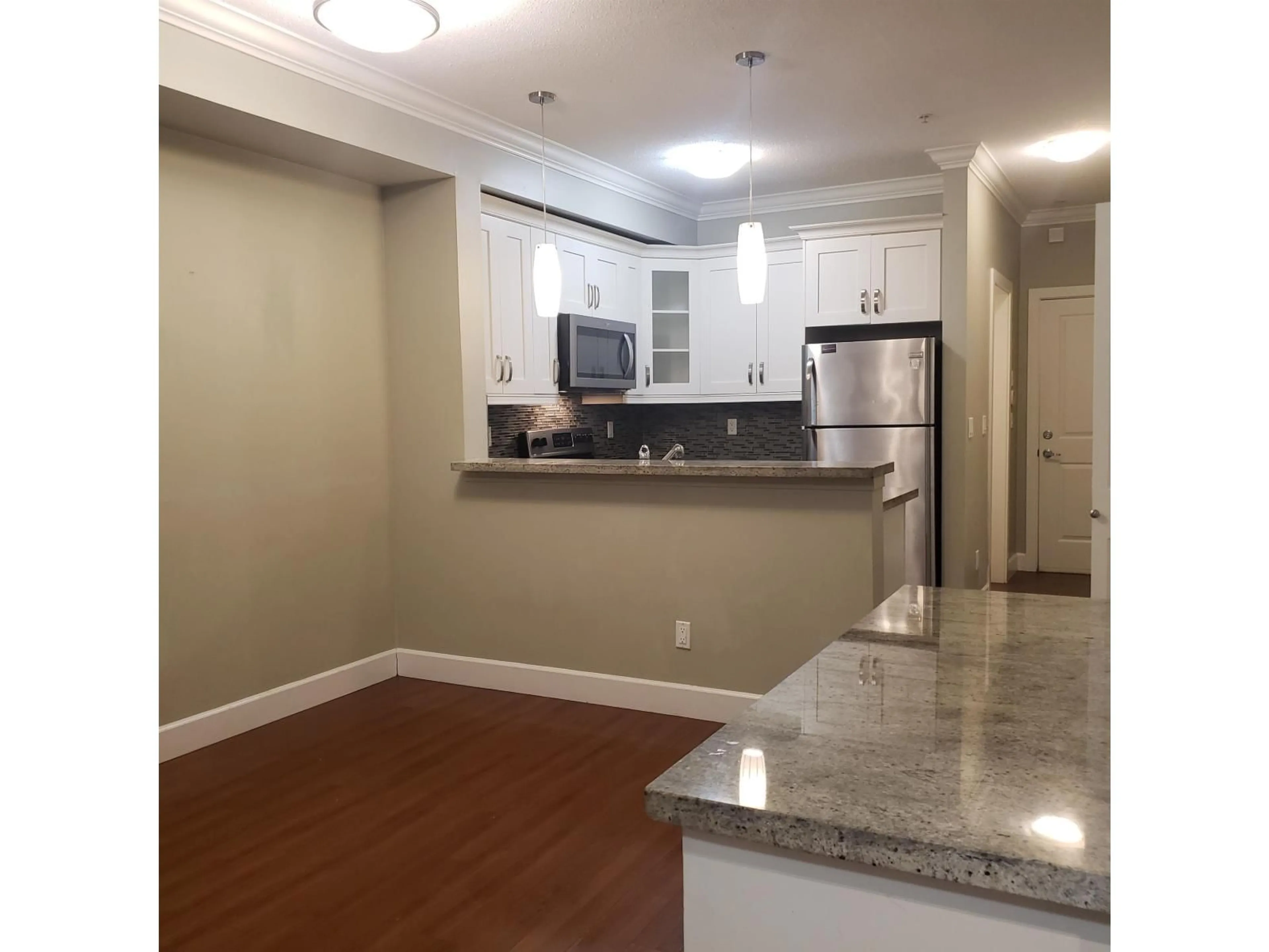 Unknown for 113 - 13897 FRASER, Surrey British Columbia V3T4E6