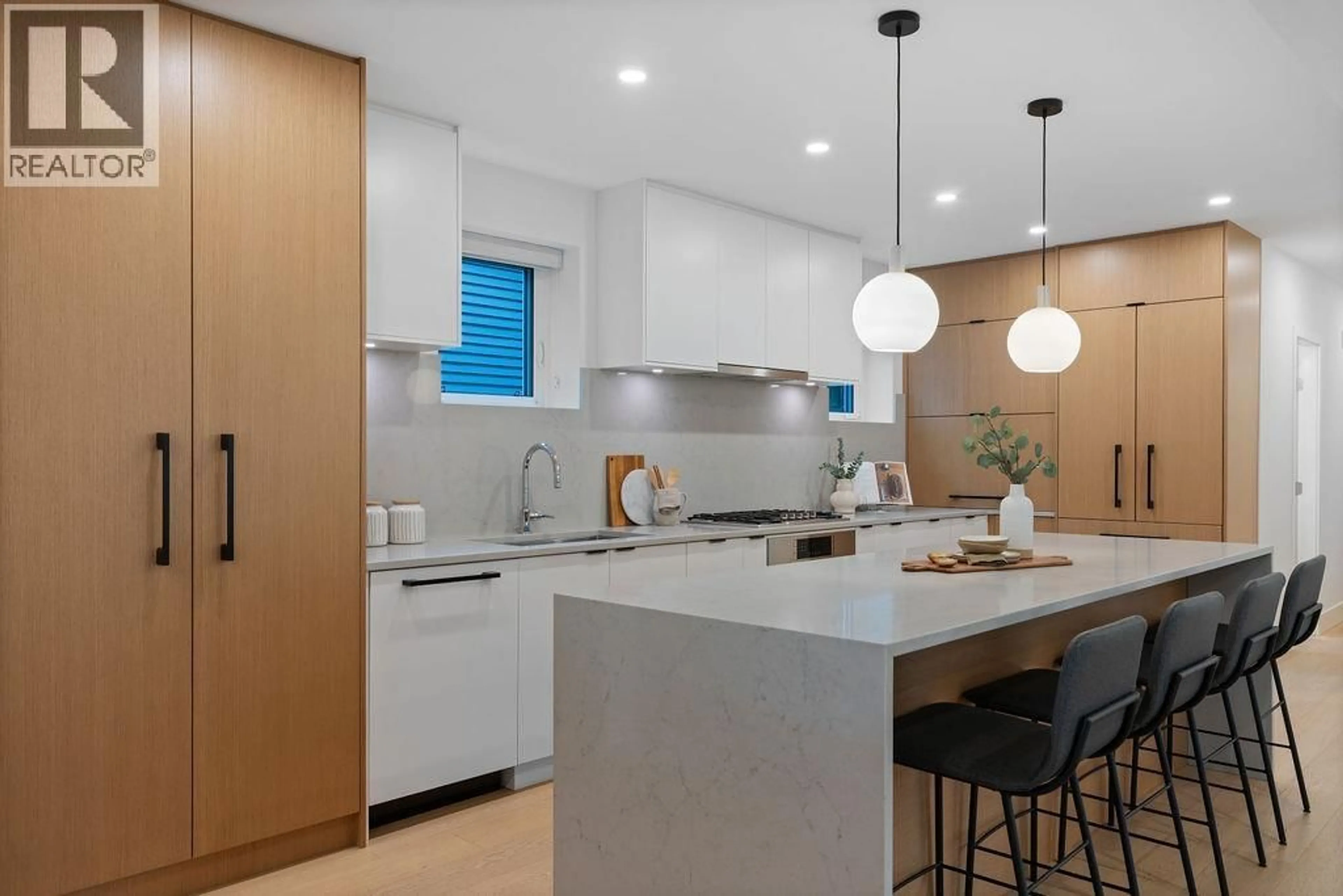 Contemporary kitchen, ceramic/tile floor for 466 37TH AVENUE, Vancouver British Columbia V5W1E9