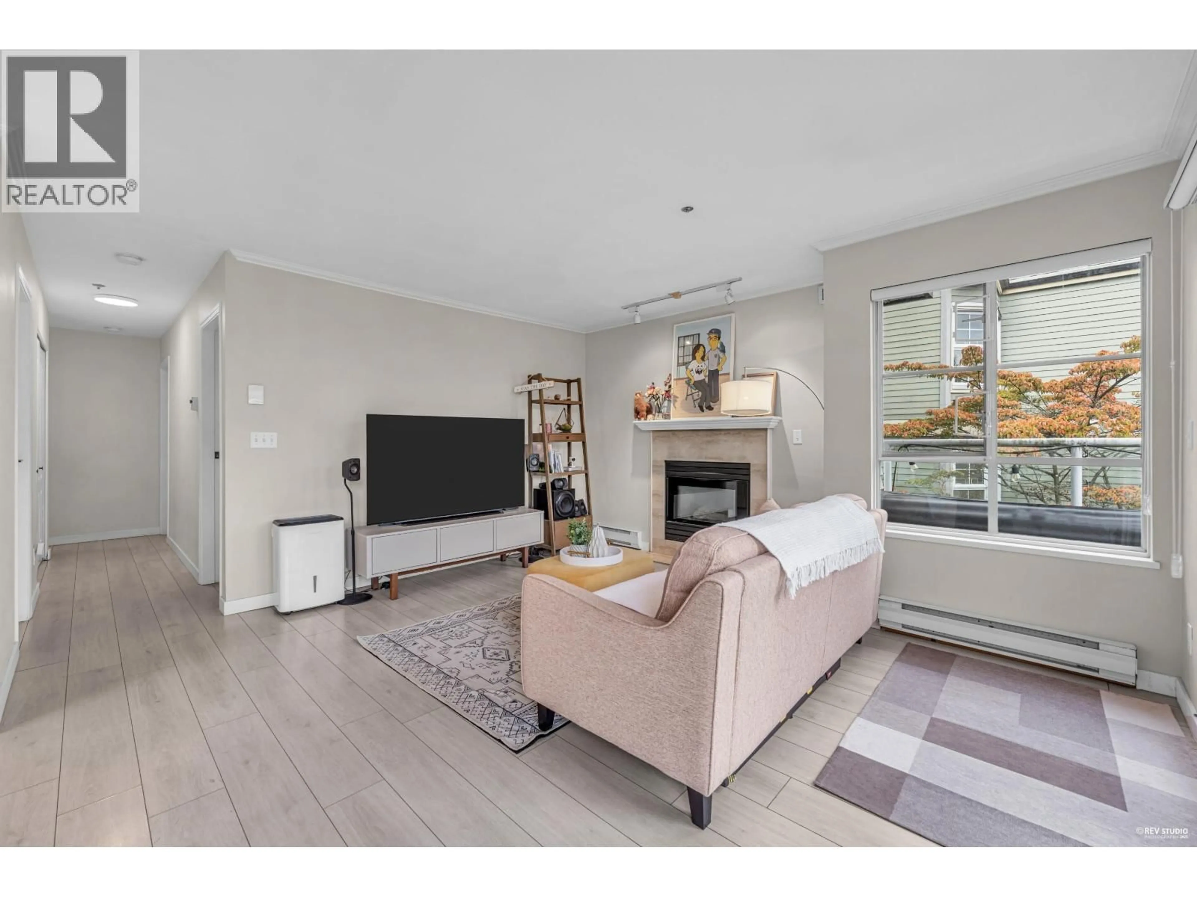 Living room with furniture, unknown for 305 - 868 16TH AVENUE, Vancouver British Columbia V5Z1T1