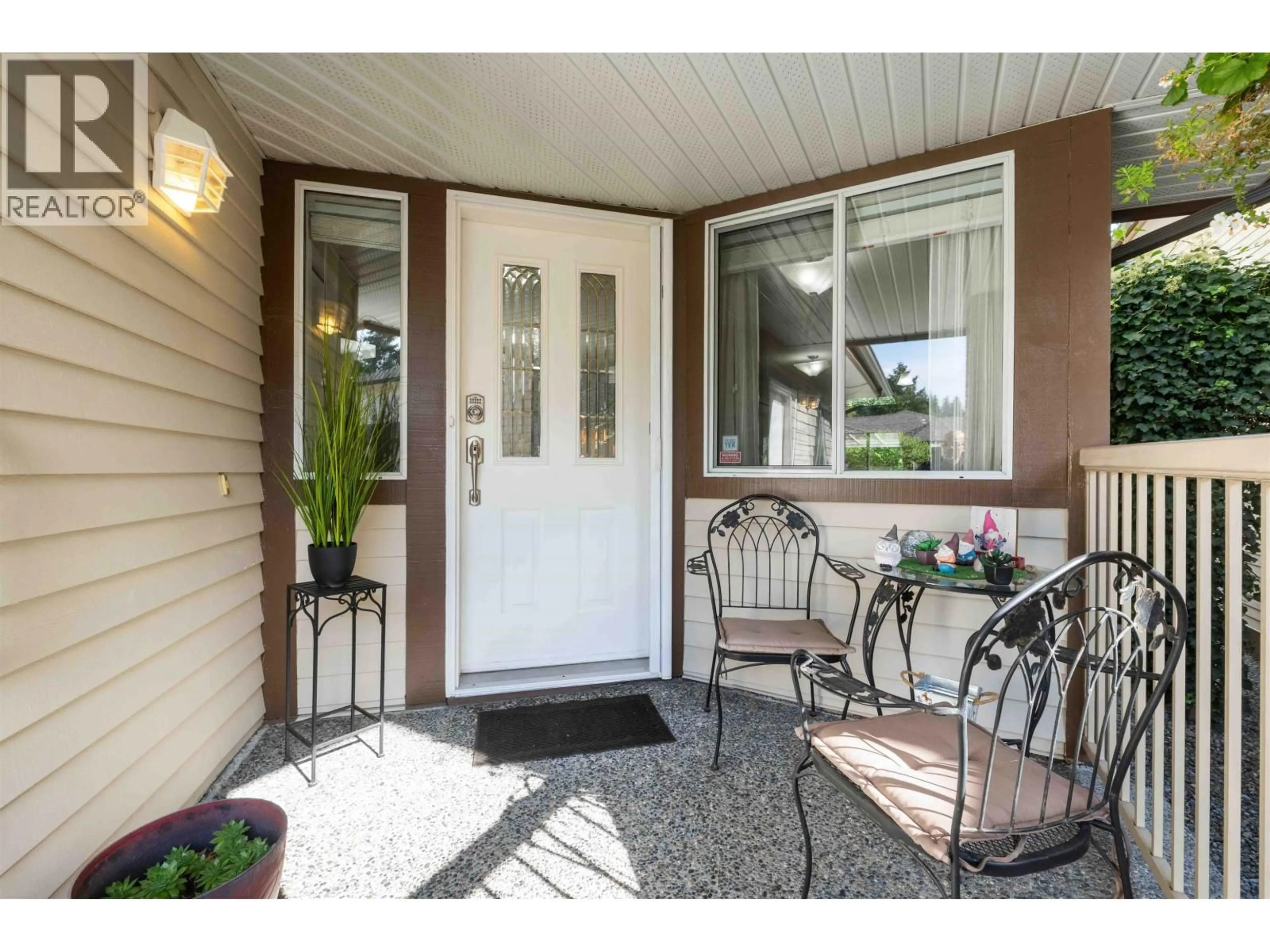 Indoor entryway for 11 - 11438 BEST STREET, Maple Ridge British Columbia V2X0V1