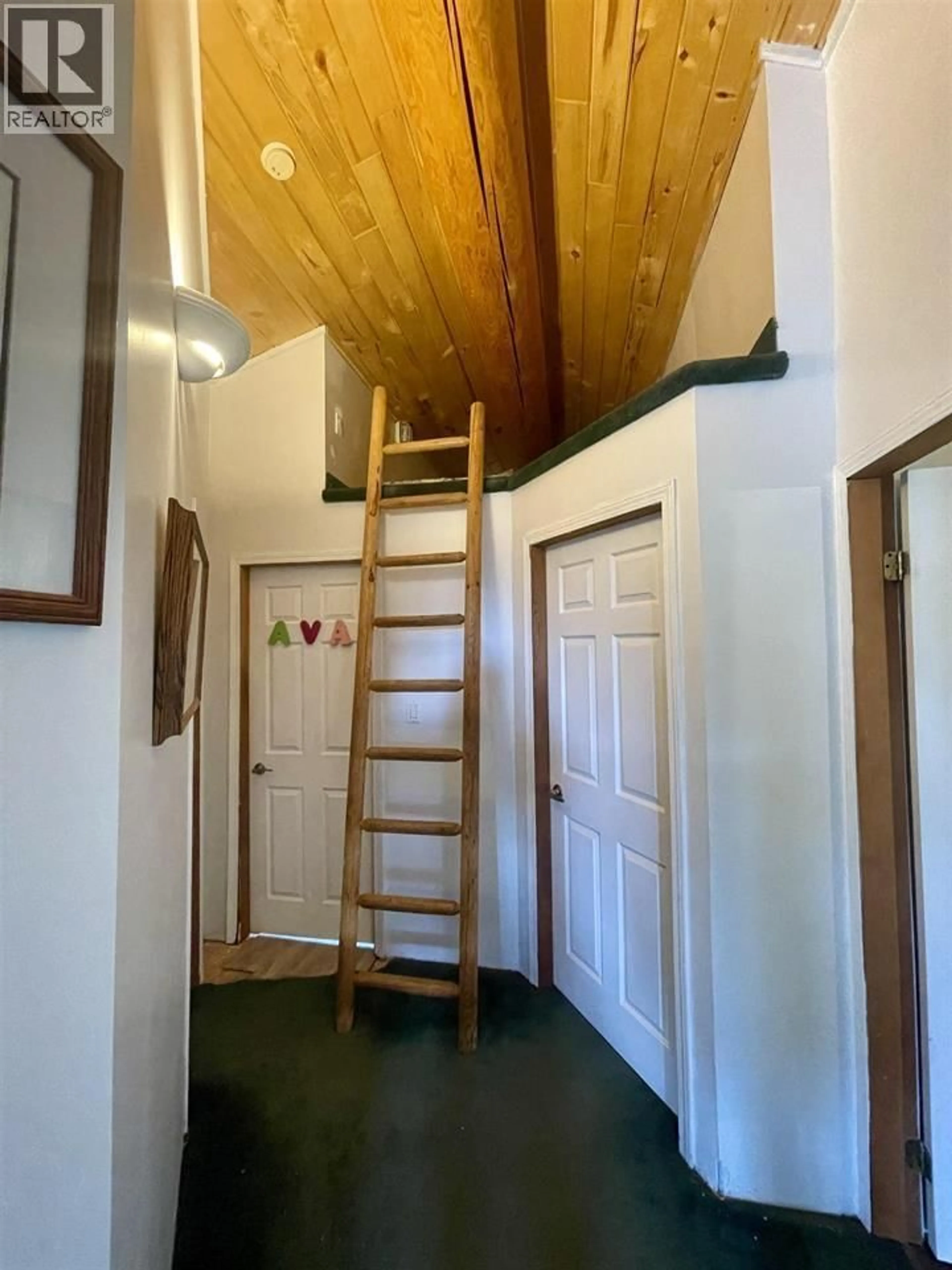 A pic of a room for 6192 HUNT ROAD, 100 Mile House British Columbia V0K2E3