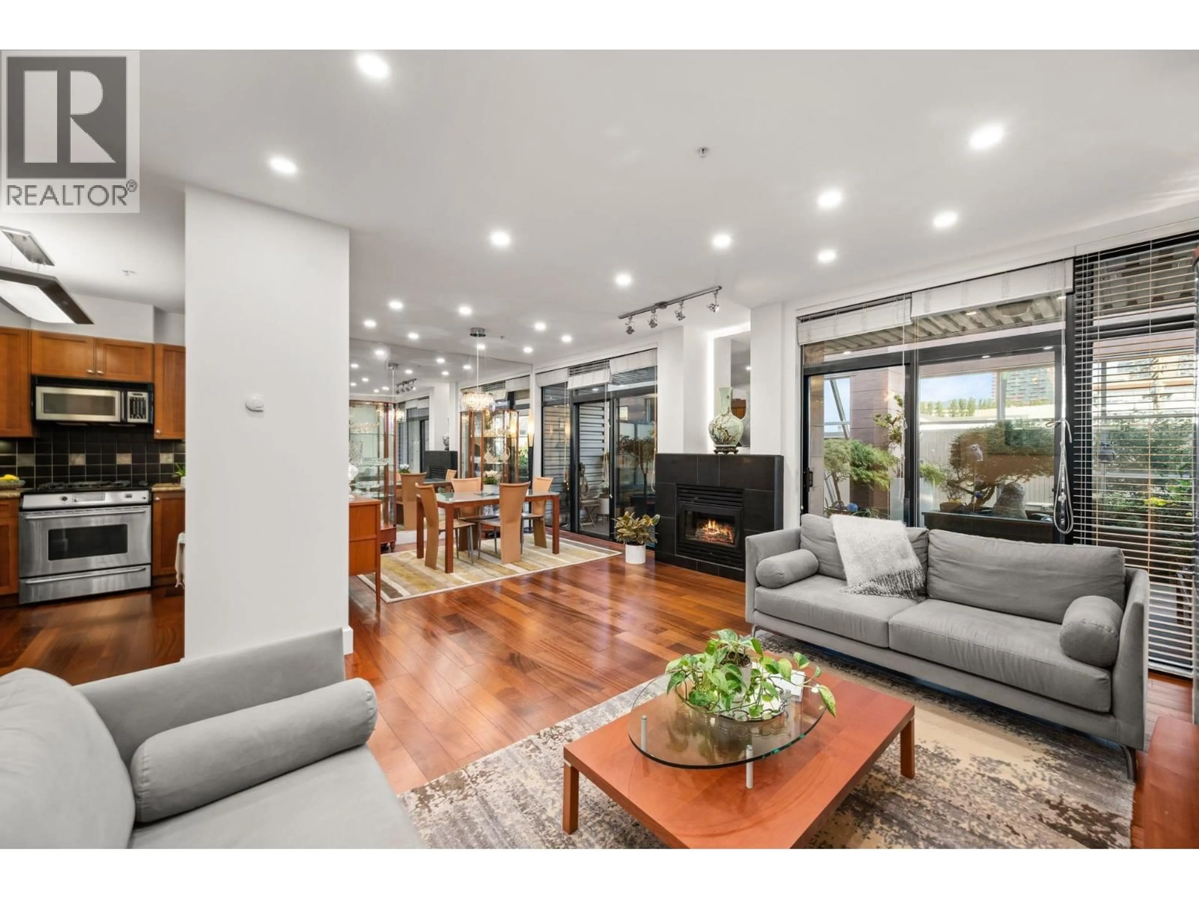 Unknown for 202 - 1750 2ND AVENUE, Vancouver British Columbia V6J1H6