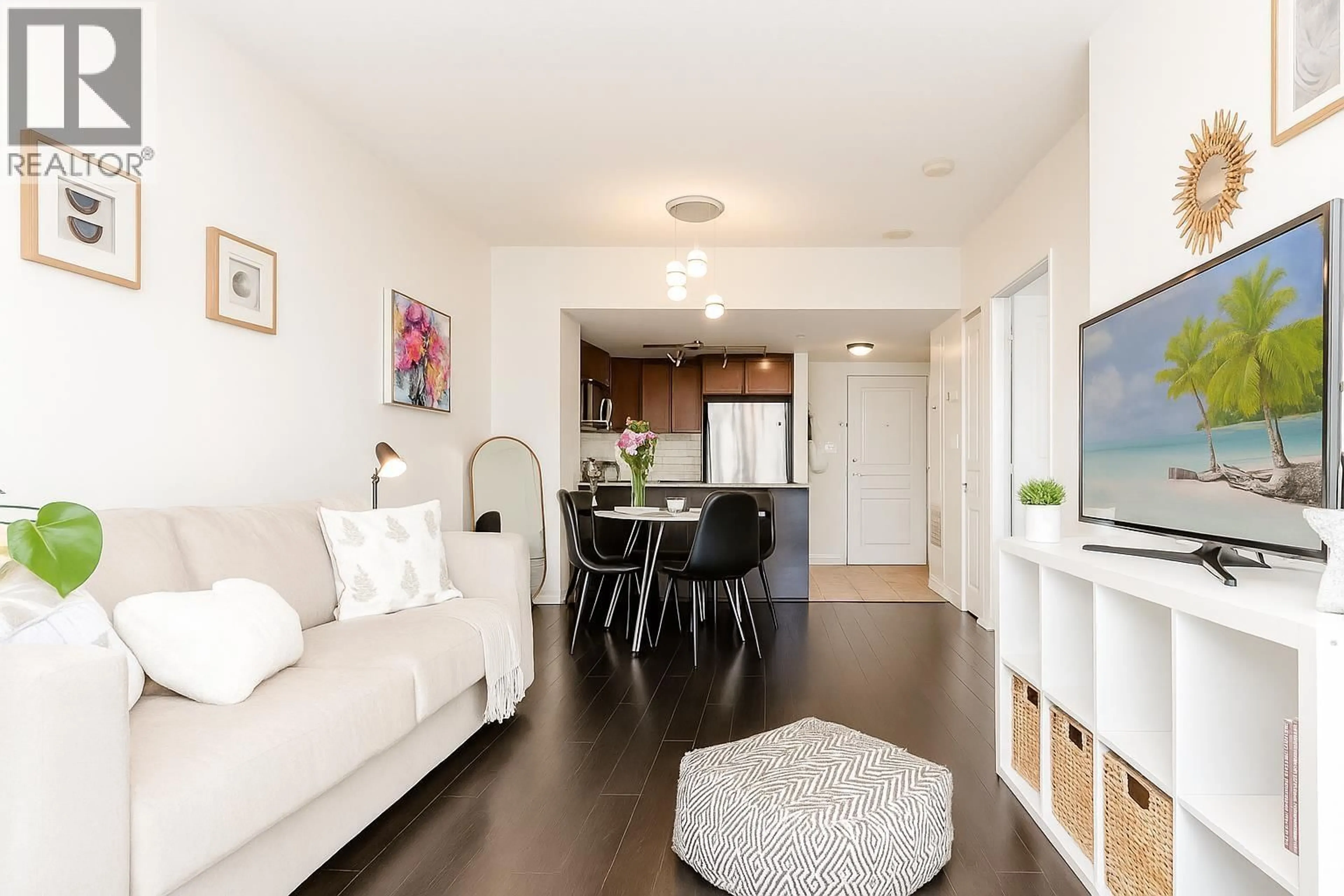 Living room with furniture, wood/laminate floor for 709 - 4078 KNIGHT STREET, Vancouver British Columbia V5N5Y9