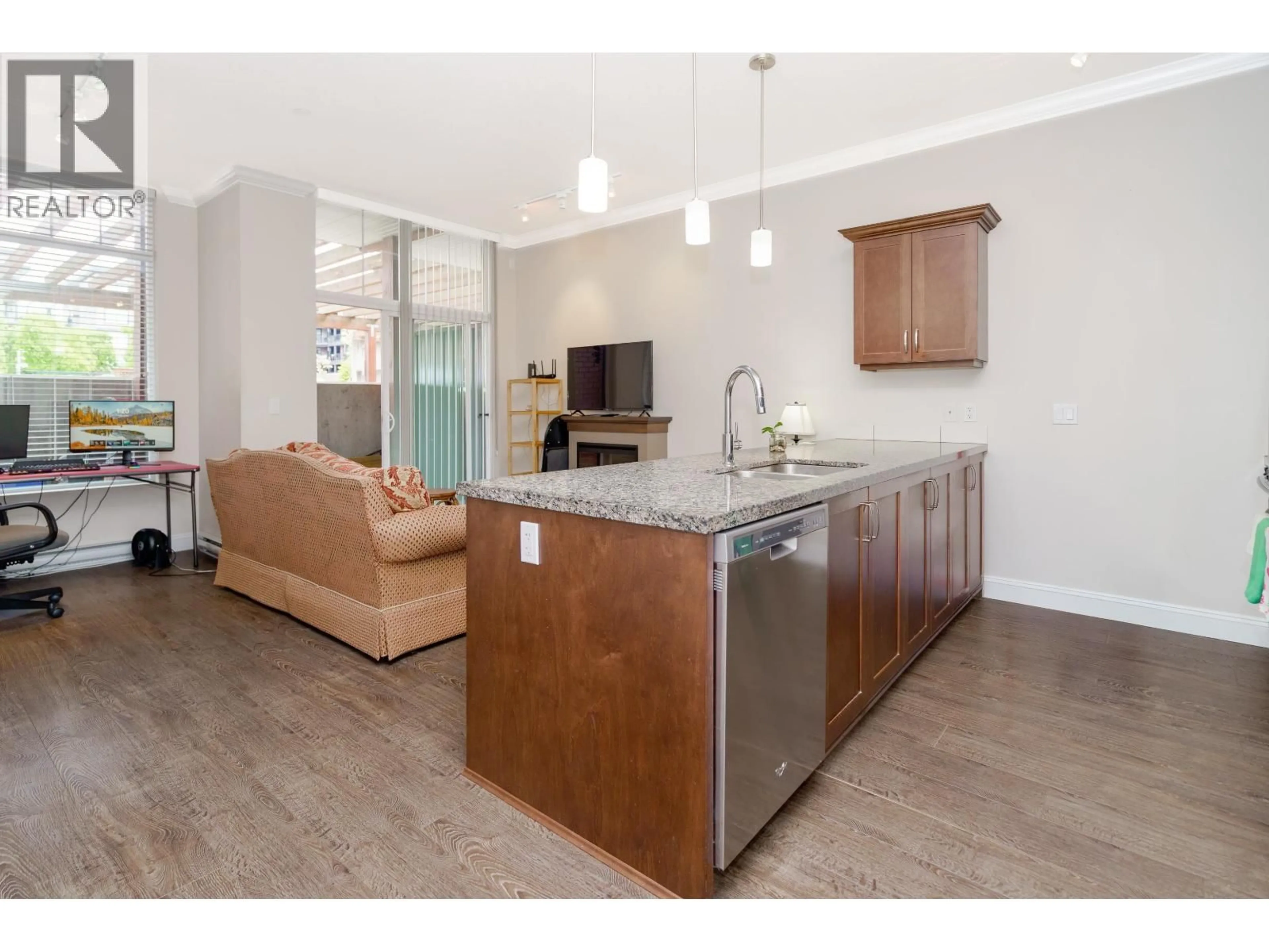 Open concept kitchen, wood/laminate floor for 104 - 11882 226 STREET, Maple Ridge British Columbia V2X9C7