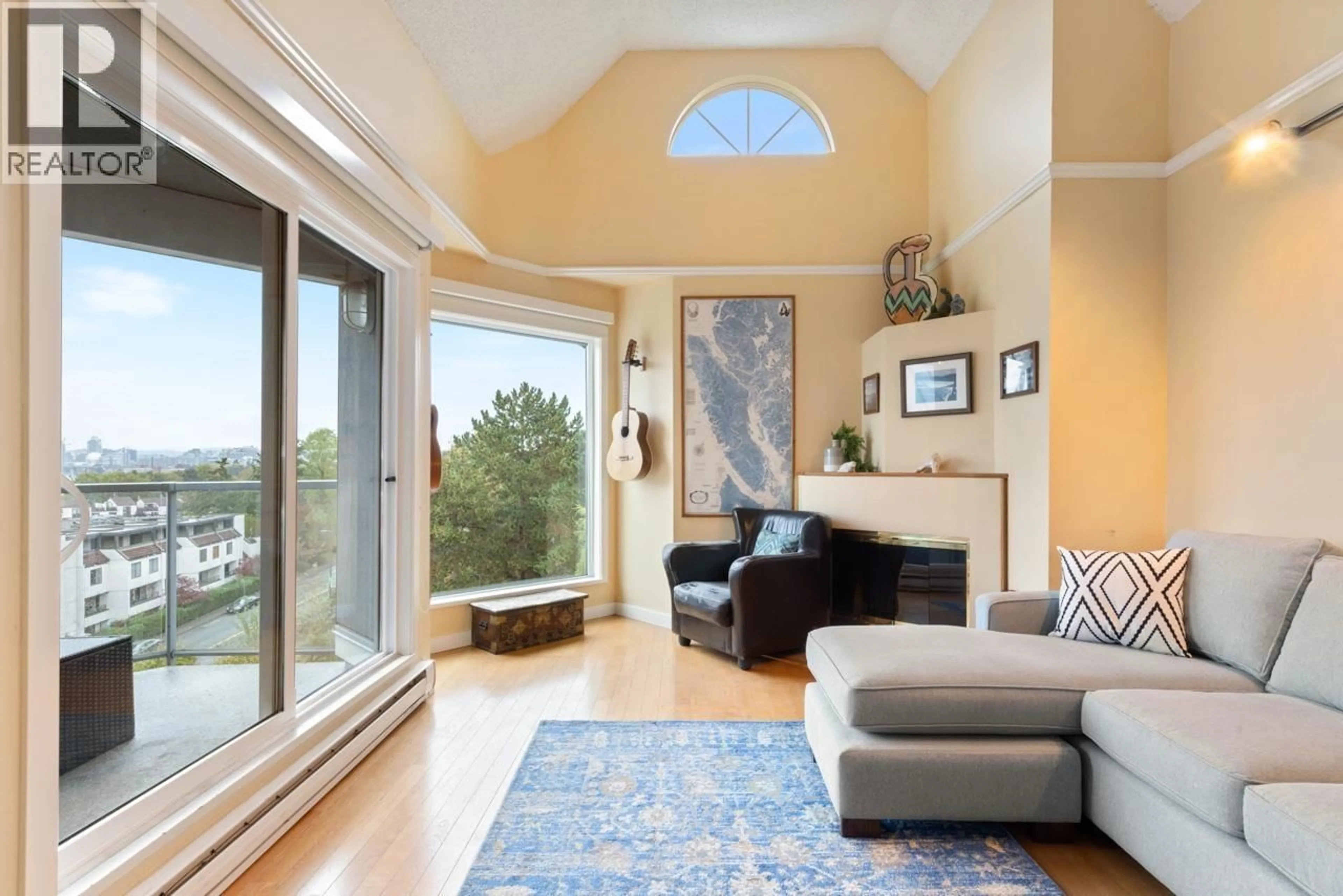 Living room with furniture, unknown for 405 - 1345 4TH AVENUE, Vancouver British Columbia V6H3Y8