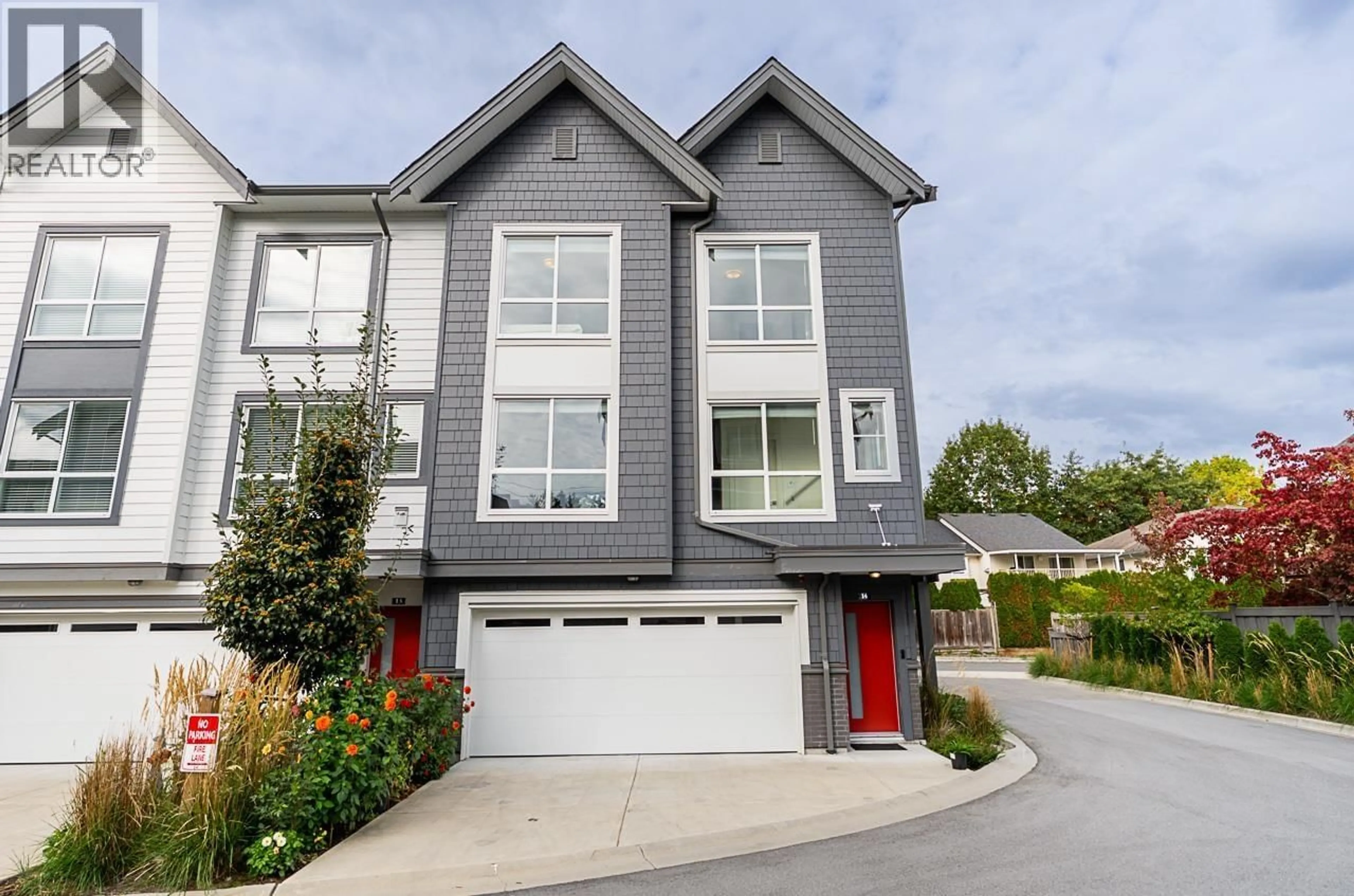 Home with vinyl exterior material, street for 14 - 23785 DEWDNEY TRUNK ROAD, Maple Ridge British Columbia V4R0H8