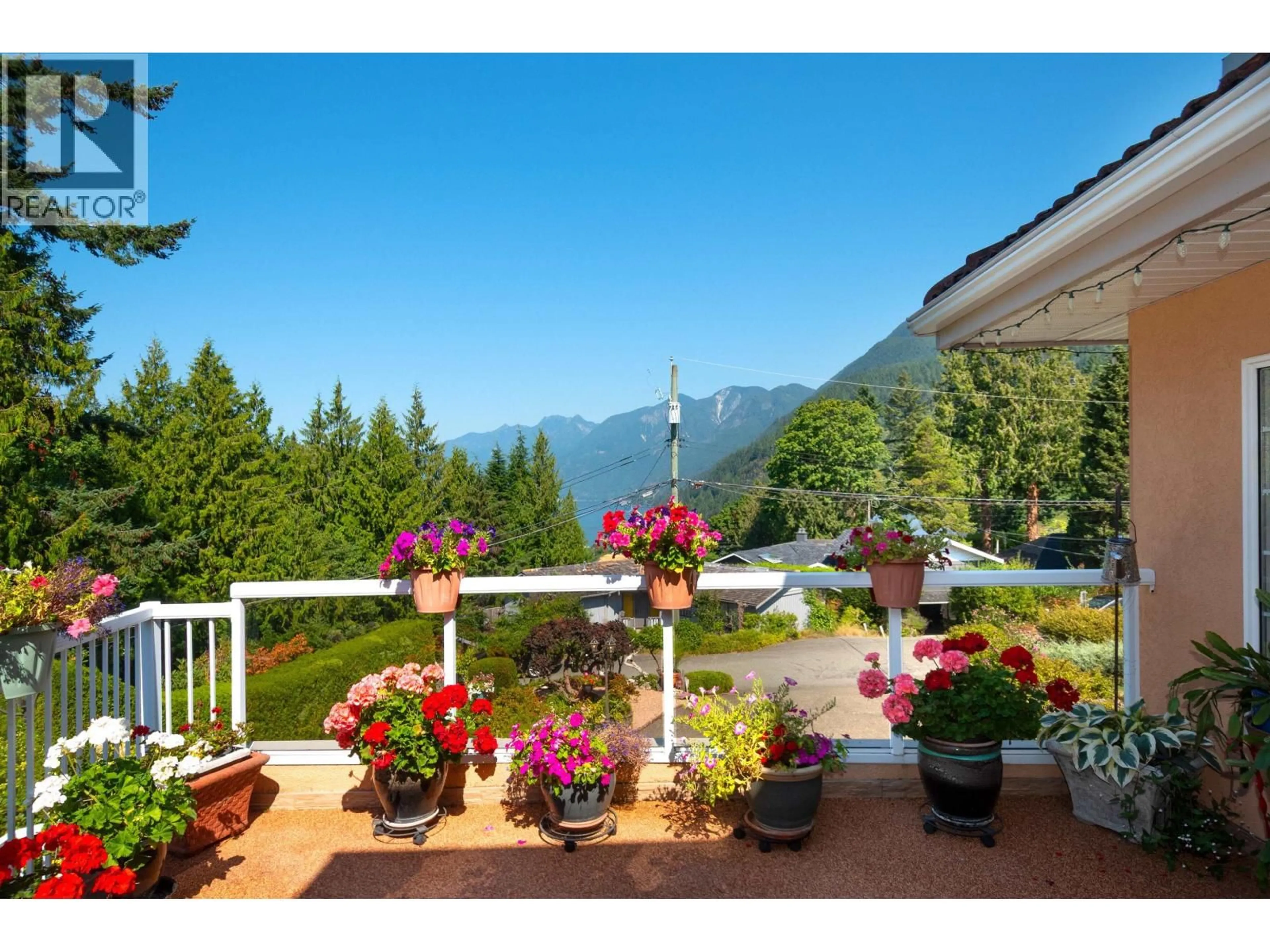 Patio, mountain view for 6440 ROSEBERY AVENUE, West Vancouver British Columbia V7W2C6