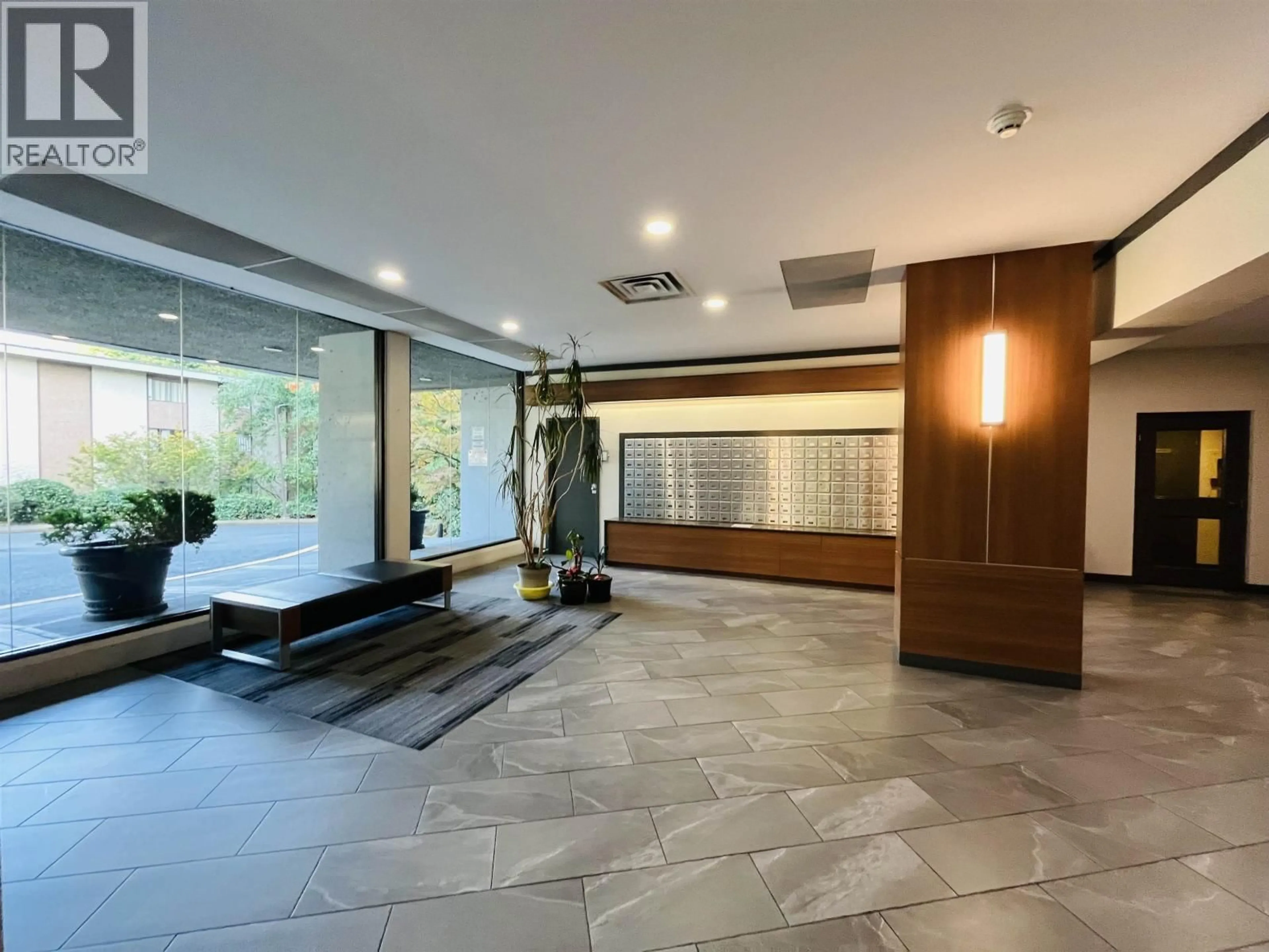 Lobby for 1005 - 3980 CARRIGAN COURT, Burnaby British Columbia V3N4S6