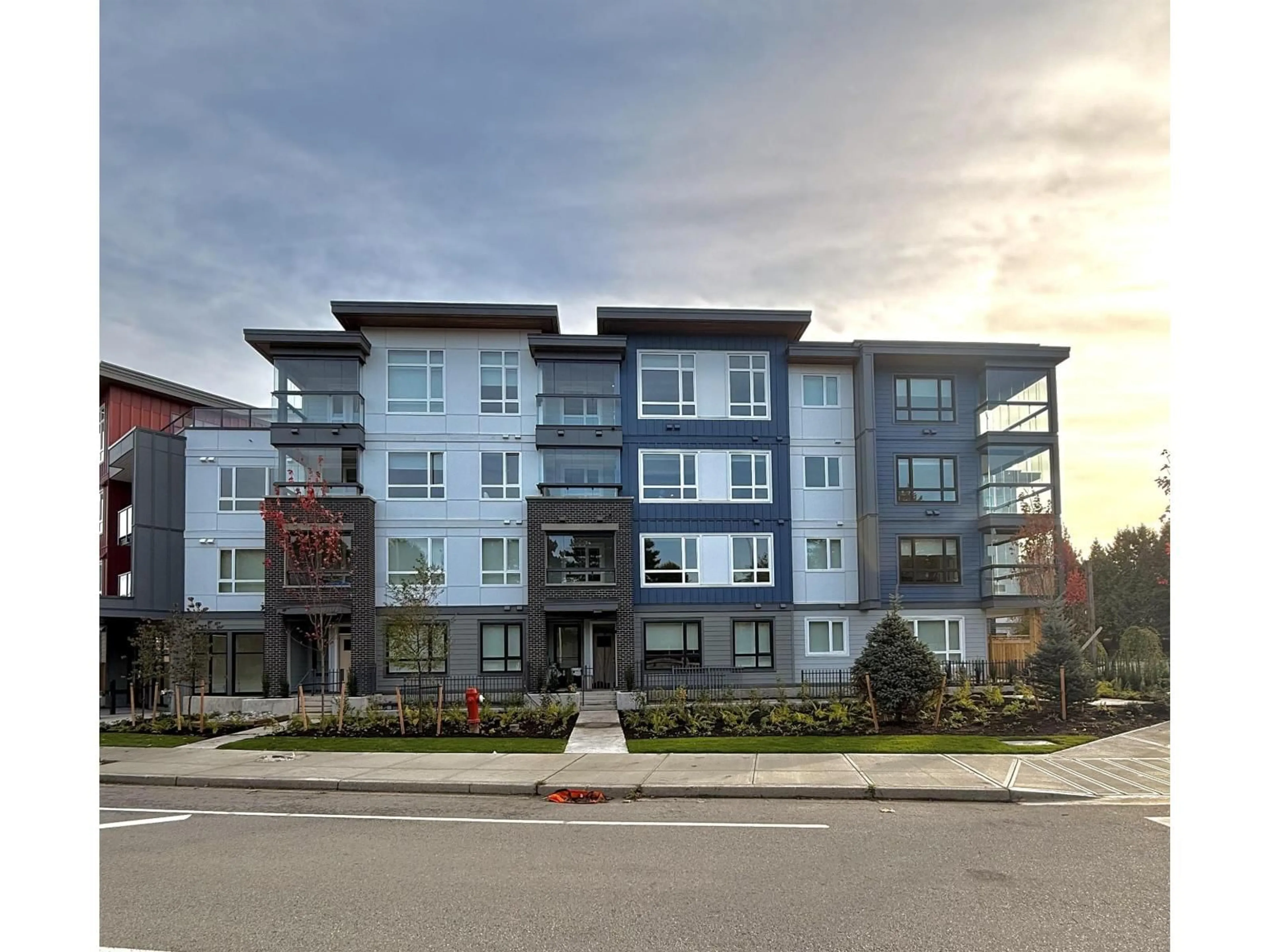 Unknown for 306 - 13788 76, Surrey British Columbia V3W3V9