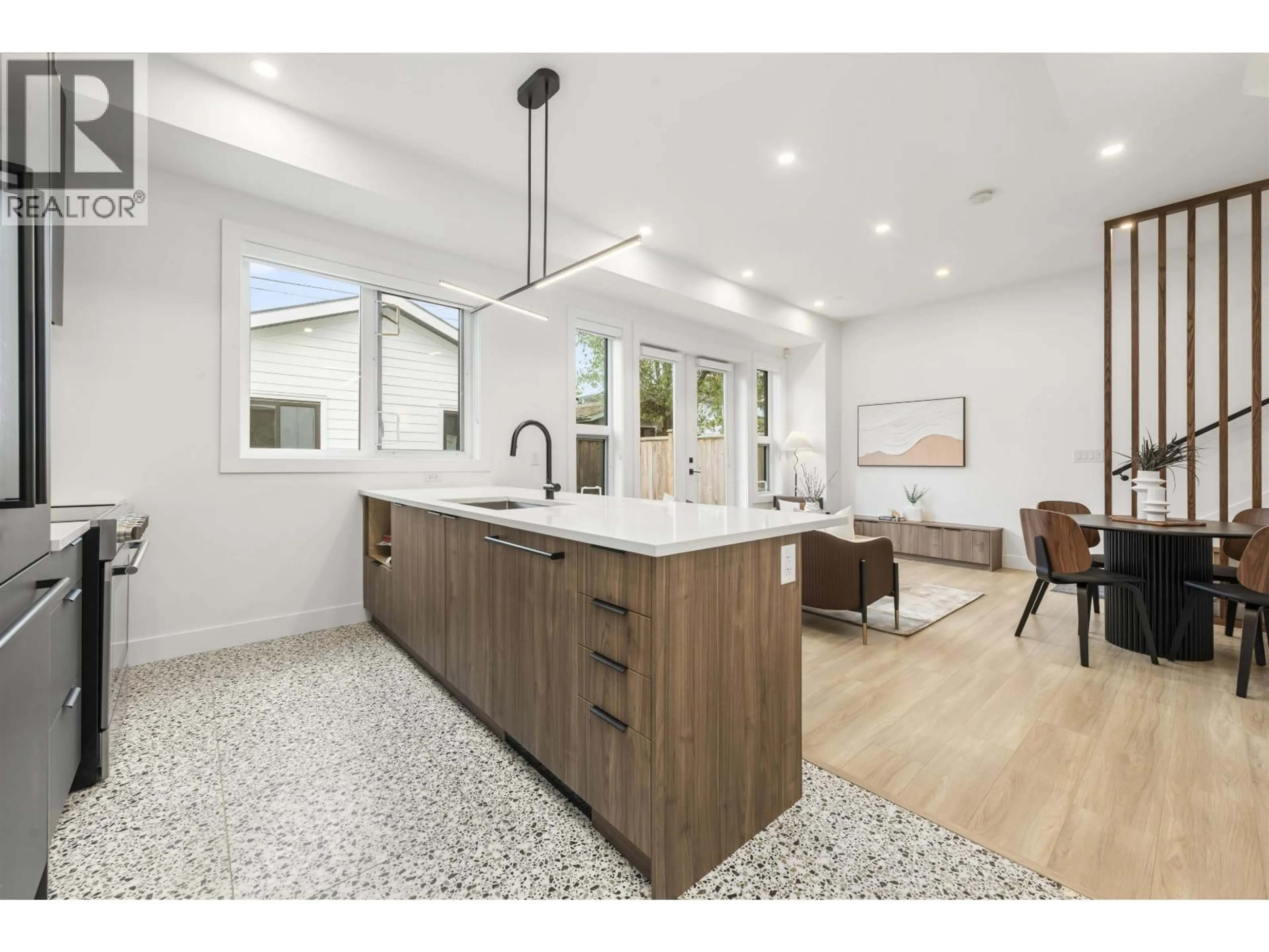 Open concept kitchen, ceramic/tile floor for 4014 RUPERT STREET, Vancouver British Columbia V5R2H3