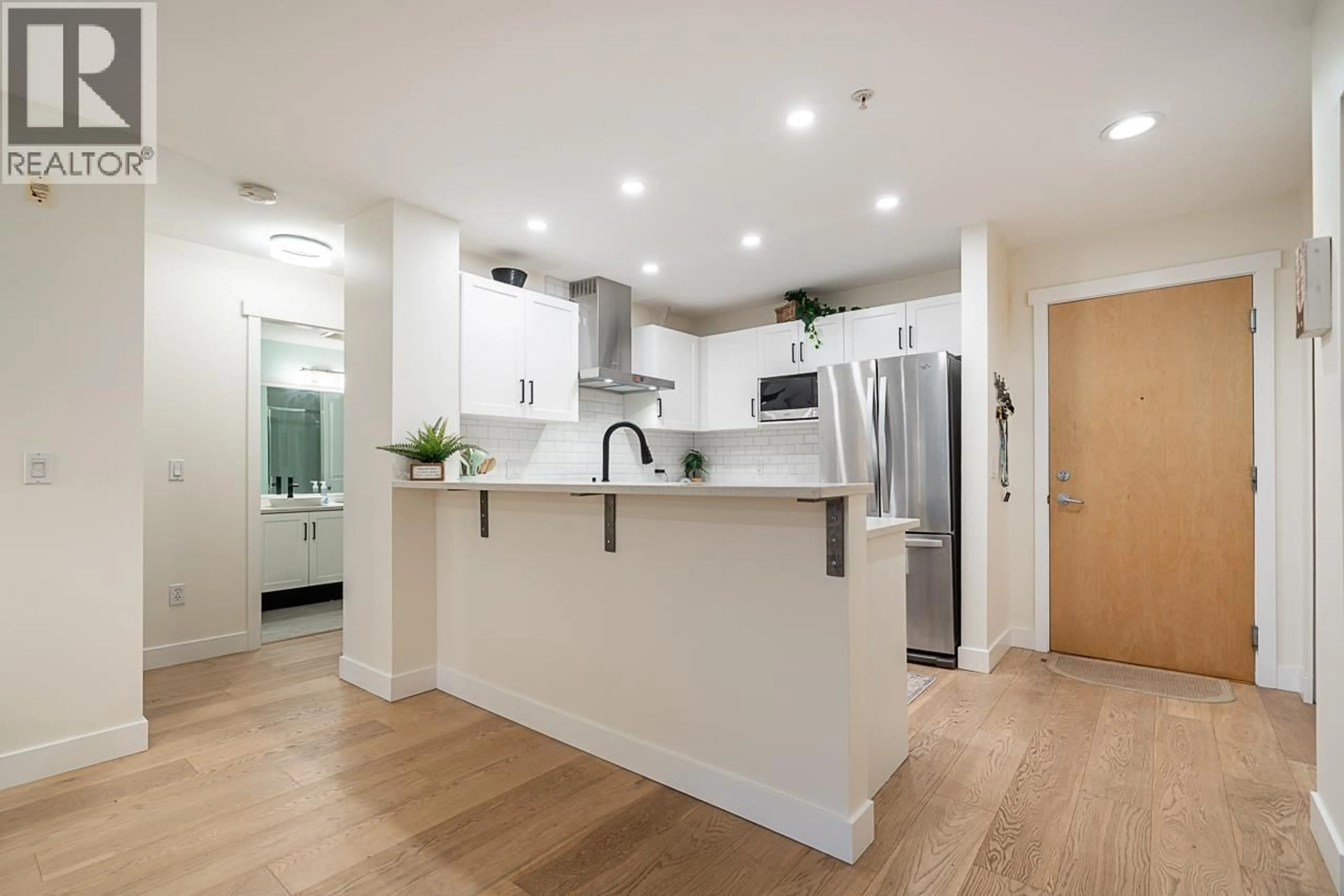 Open concept kitchen, unknown for 201 - 500 KLAHANIE DRIVE, Port Moody British Columbia V3H5L1