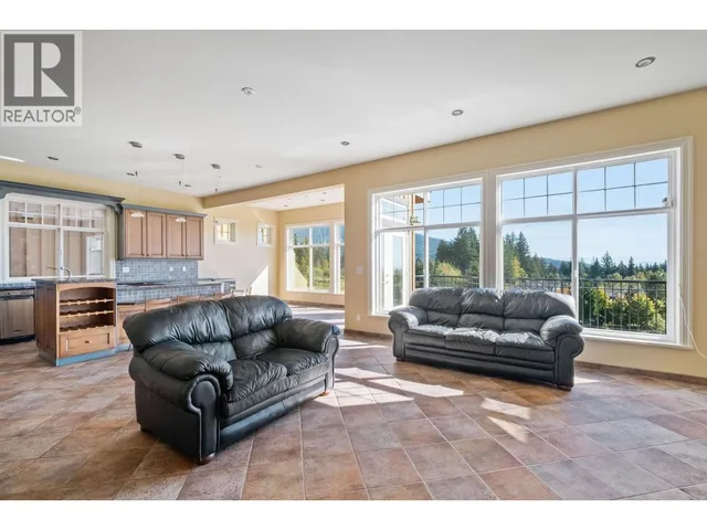 3233 CHARTWELL LANE, Coquitlam 5