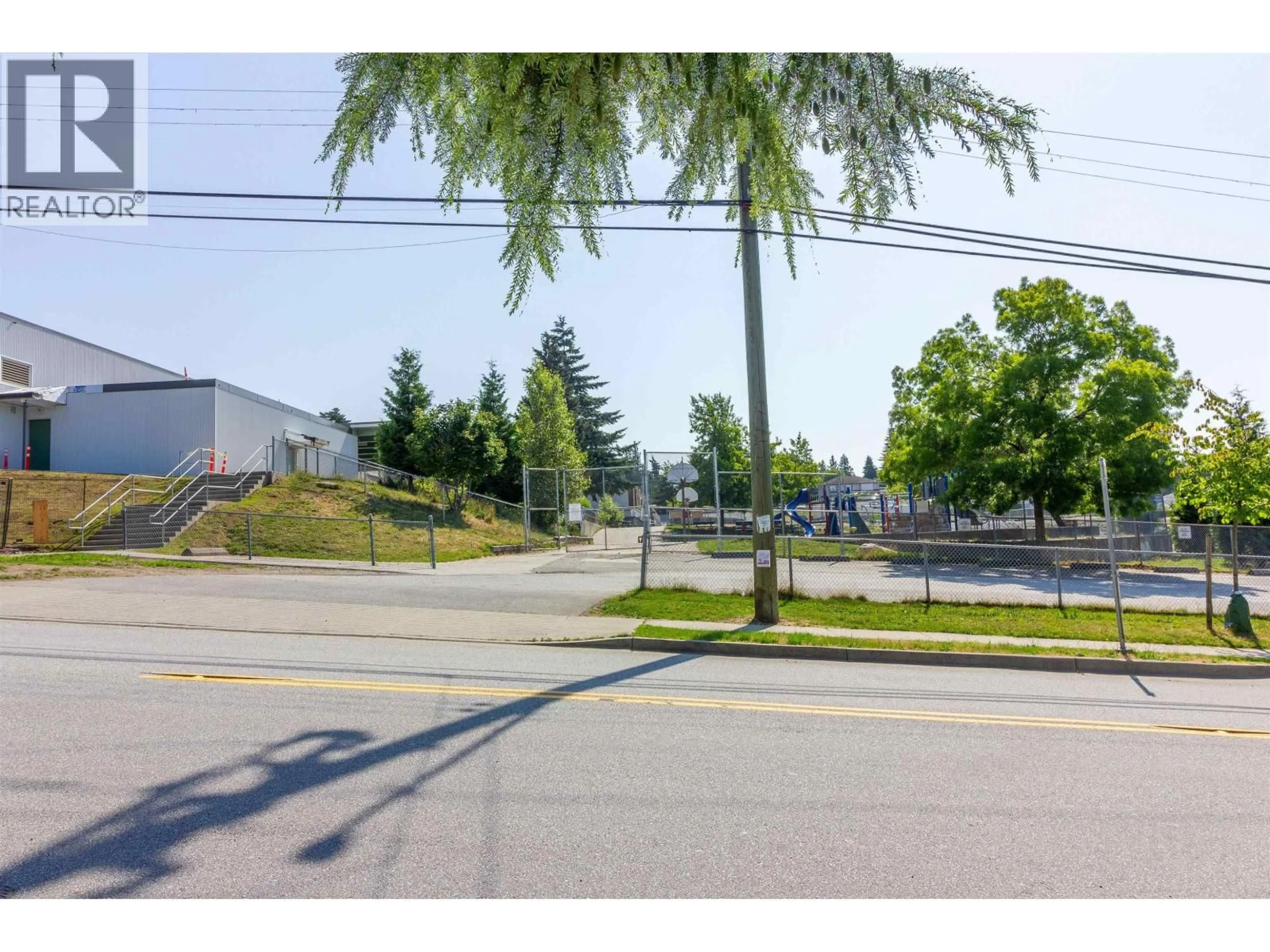Blurry image for 406 SCHOOLHOUSE STREET, Coquitlam British Columbia V3K4Y6