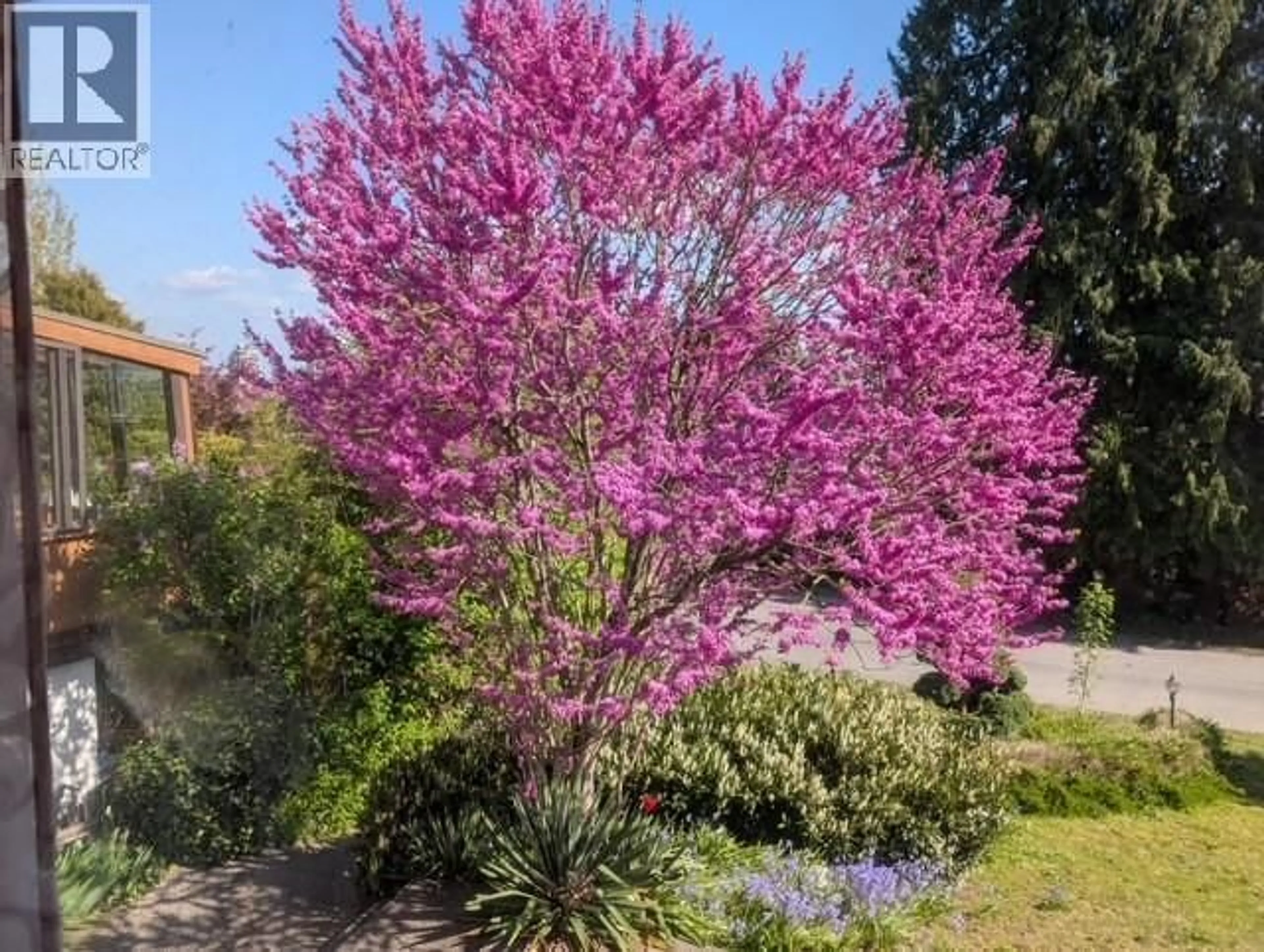 Unknown for 1118 CLOVERLEY STREET, North Vancouver British Columbia V7L1N6