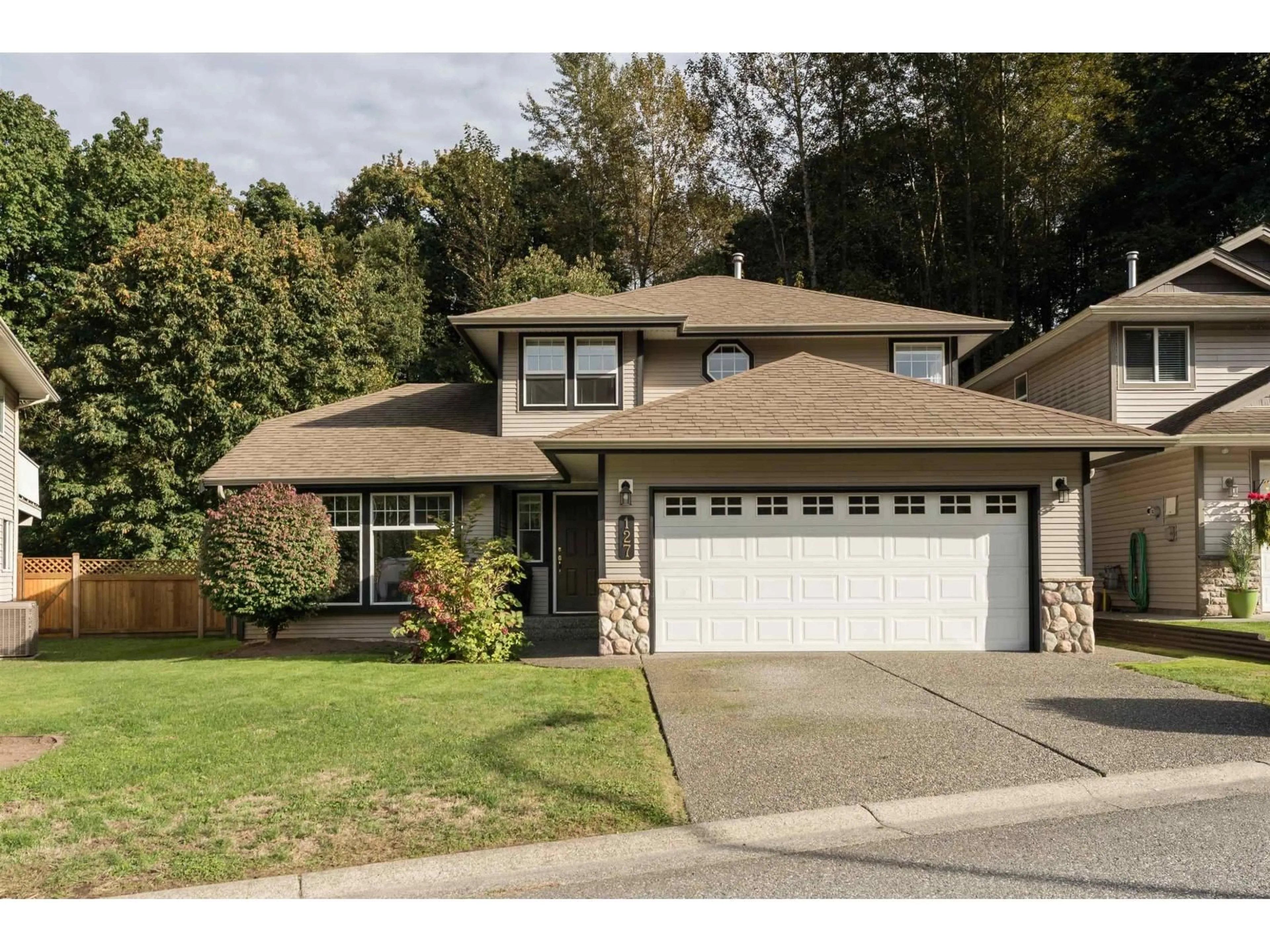Home with vinyl exterior material, street for 127 - 43995 CHILLIWACK MOUNTAIN ROAD, Chilliwack British Columbia V2R5M1