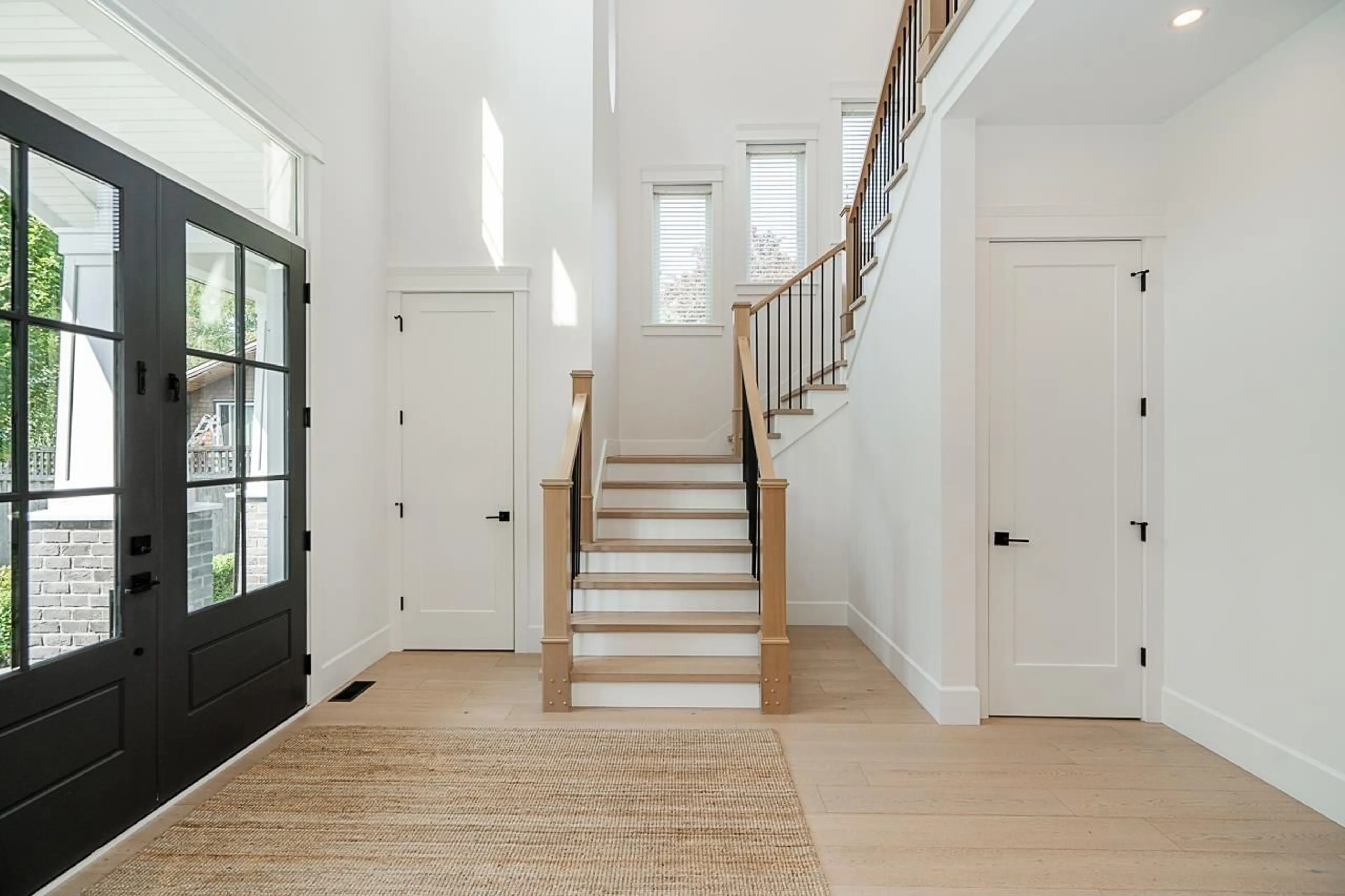 Indoor entryway for 1130 216, Langley British Columbia V2Z1R3