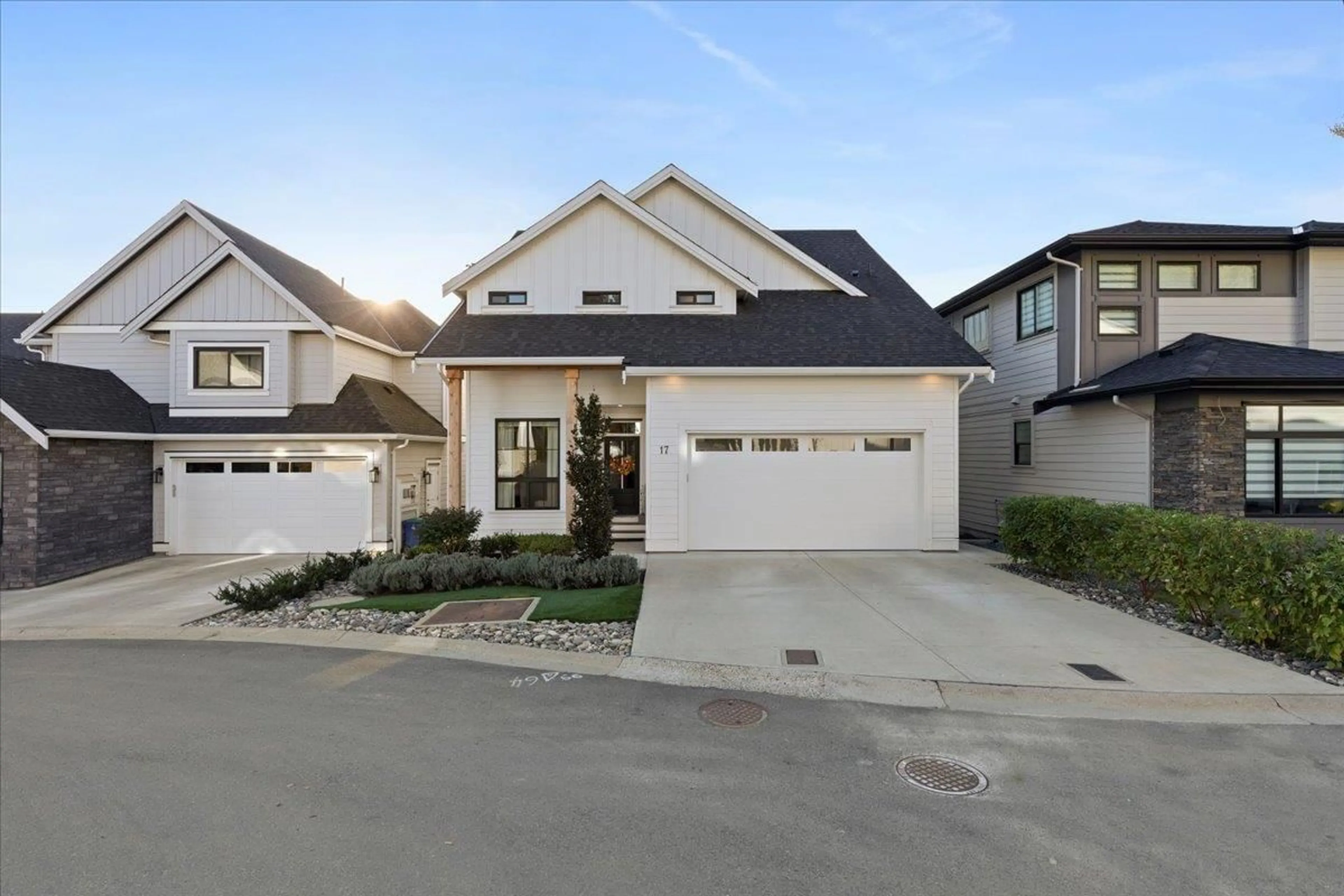 Unknown for 17 - 4217 OLD CLAYBURN, Abbotsford British Columbia V3G1L5