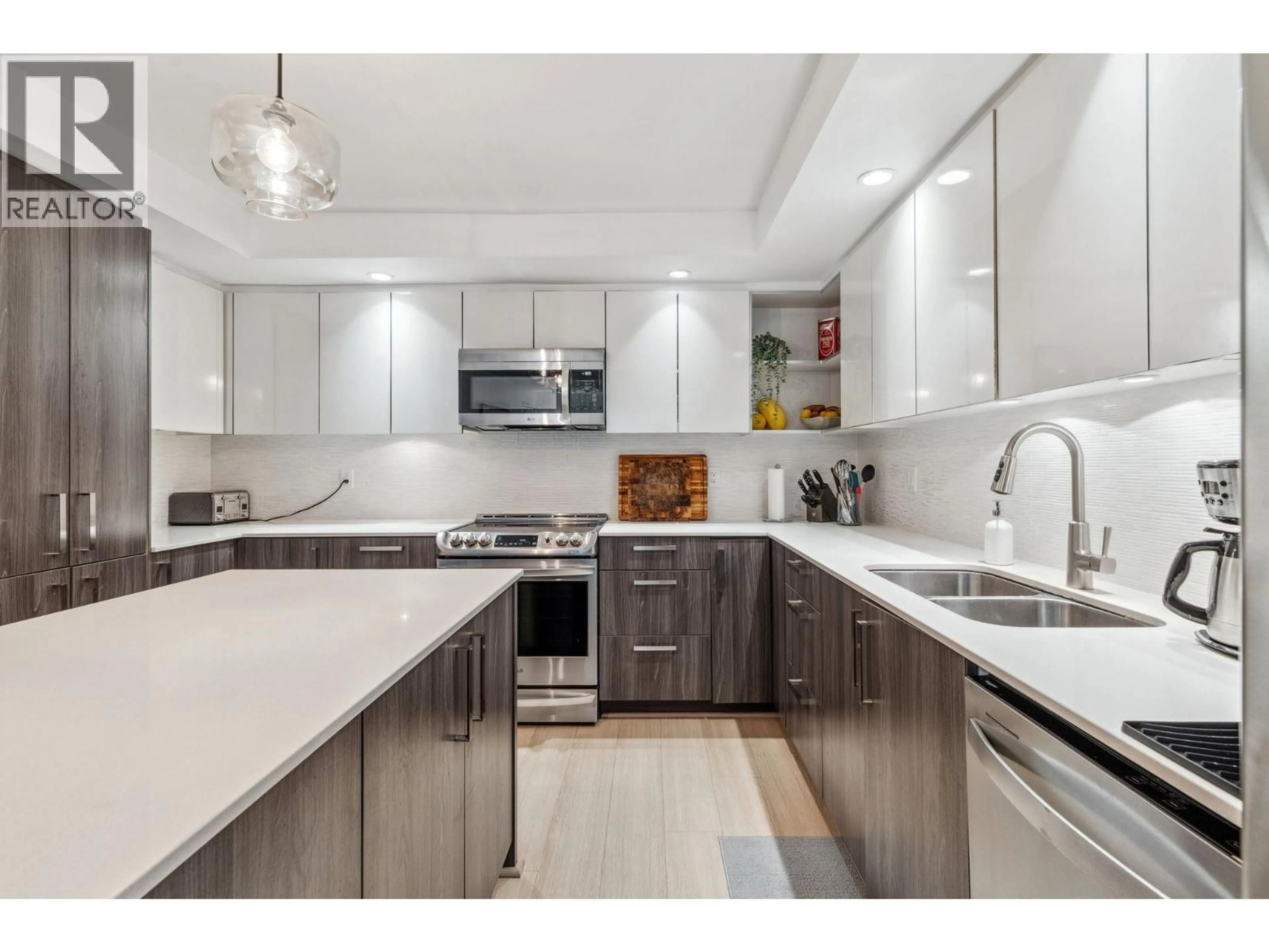 Open concept kitchen, unknown for 501 - 160 SHORELINE CIRCLE, Port Moody British Columbia V3H0B2