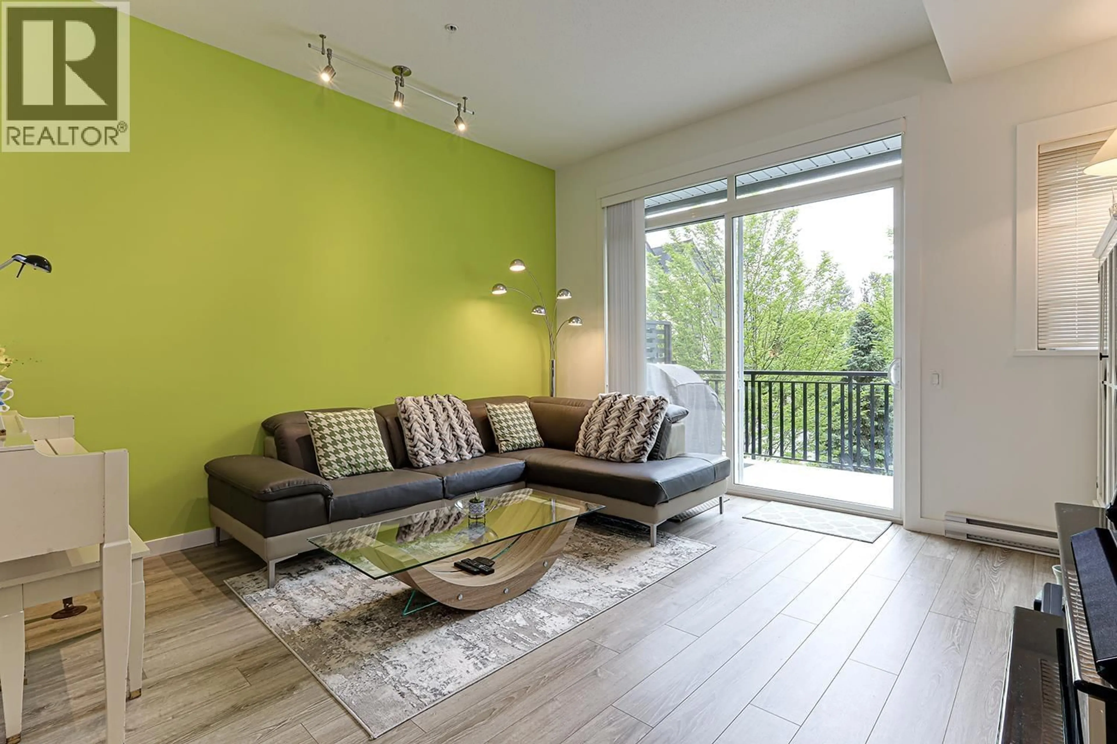Living room with furniture, wood/laminate floor for 22 - 2358 RANGER LANE, Port Coquitlam British Columbia V3B0L5