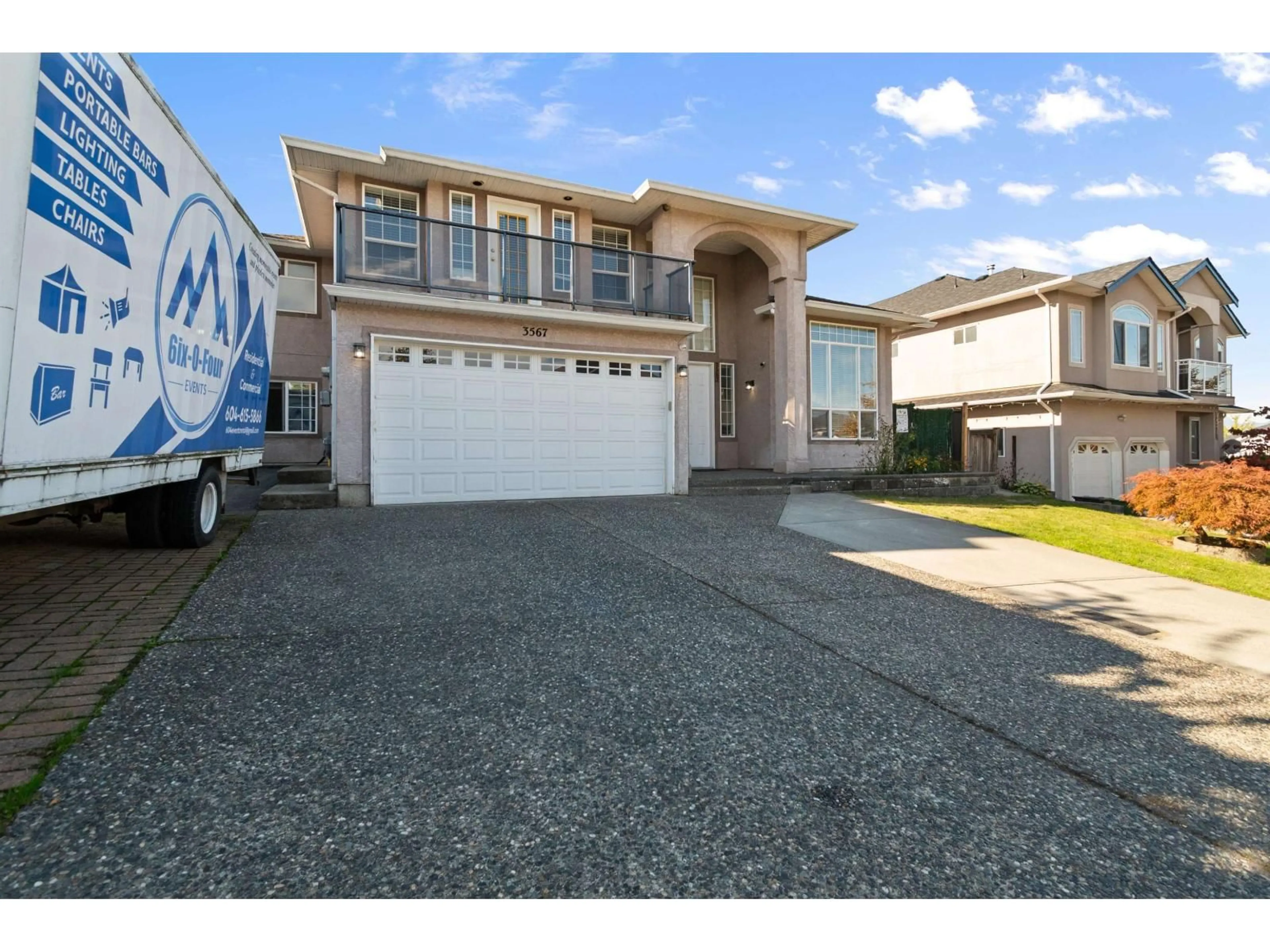 Home with vinyl exterior material, street for 3567 SUMMIT, Abbotsford British Columbia V2T6S4
