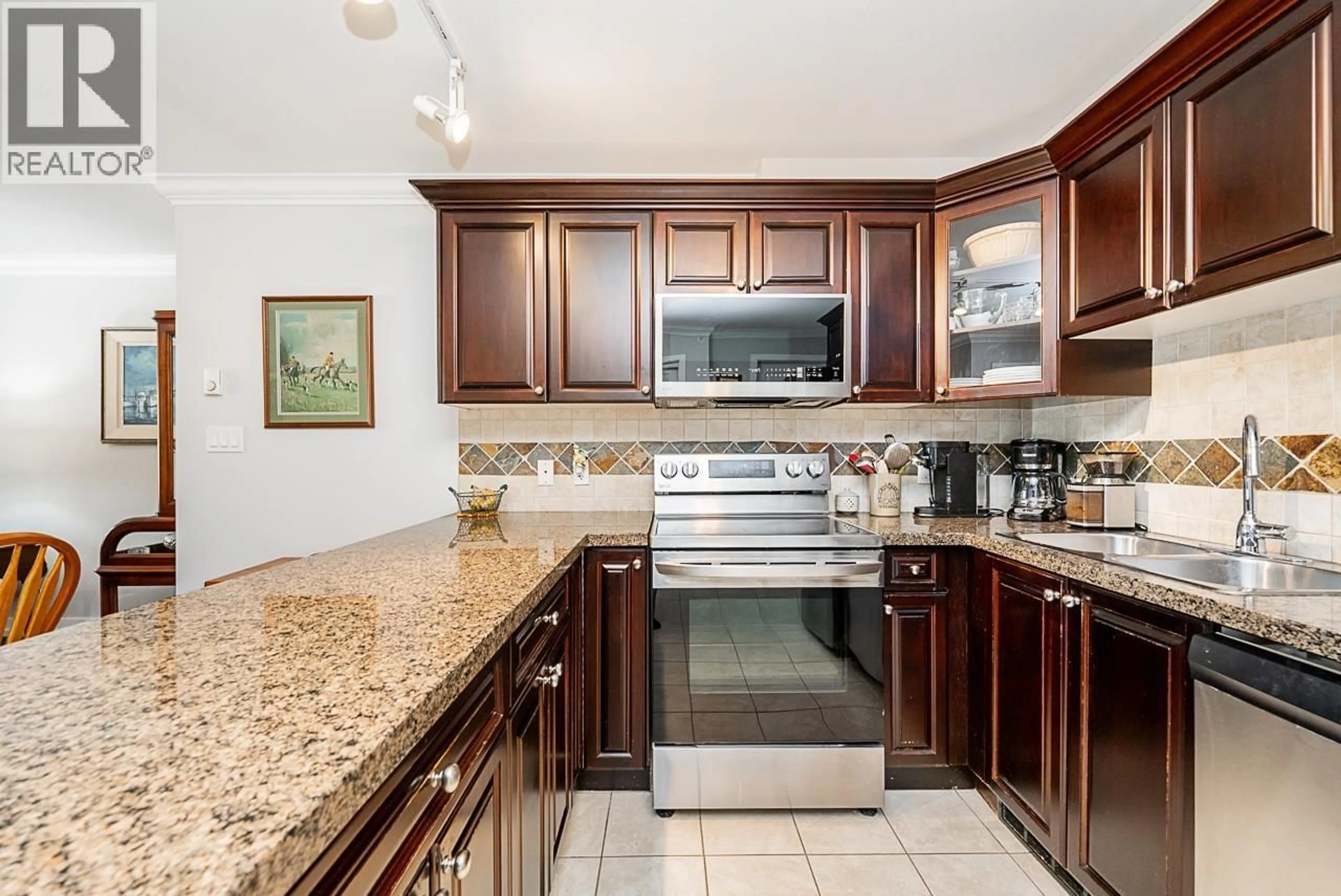 Standard kitchen, ceramic/tile floor for 402 - 1310 VICTORIA STREET, Squamish British Columbia V0N3G0