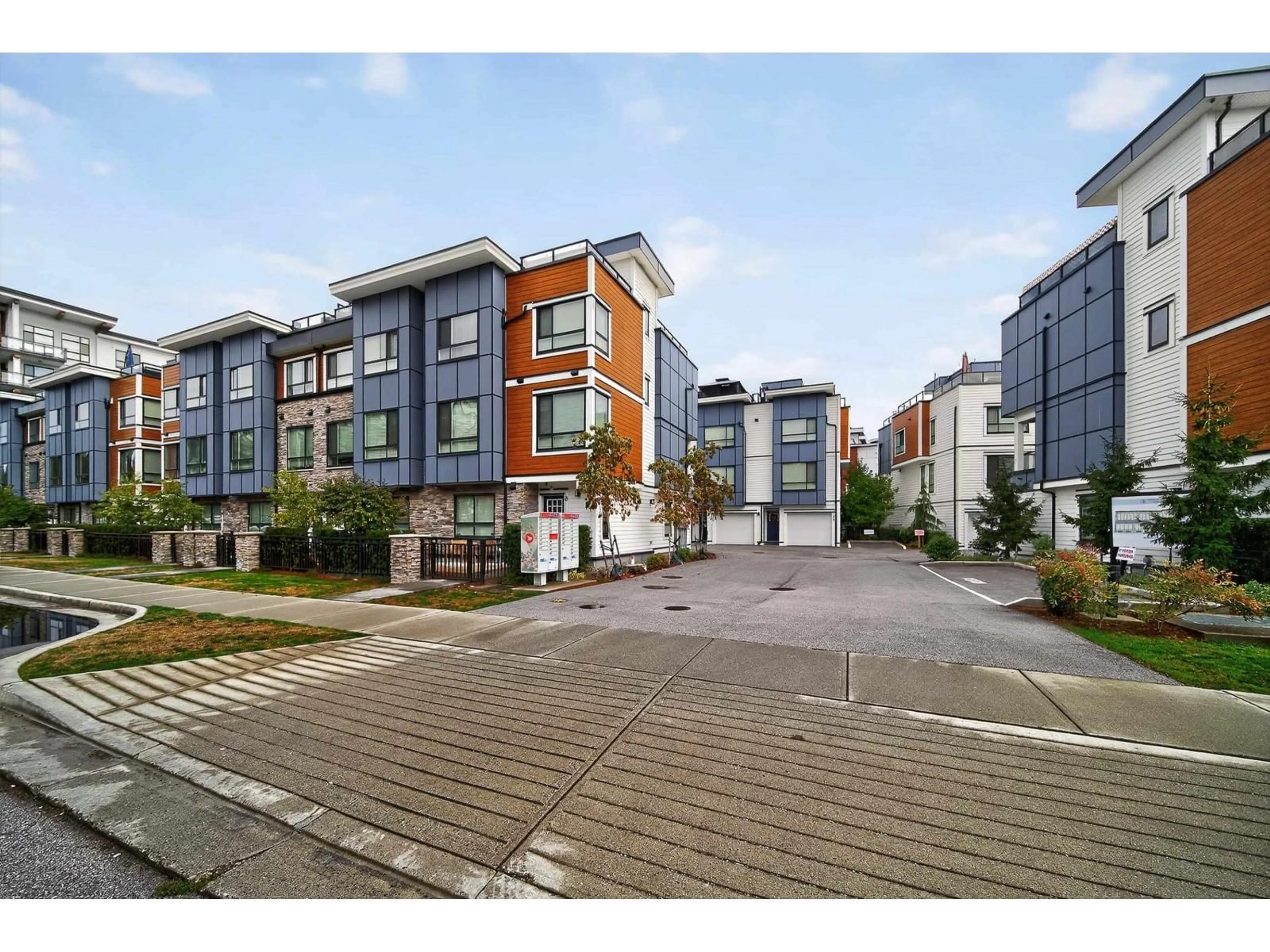 A pic from outside/outdoor area/front of a property/back of a property/a pic from drone, street for 16 - 5476 BRYDON, Langley British Columbia V3A0N7
