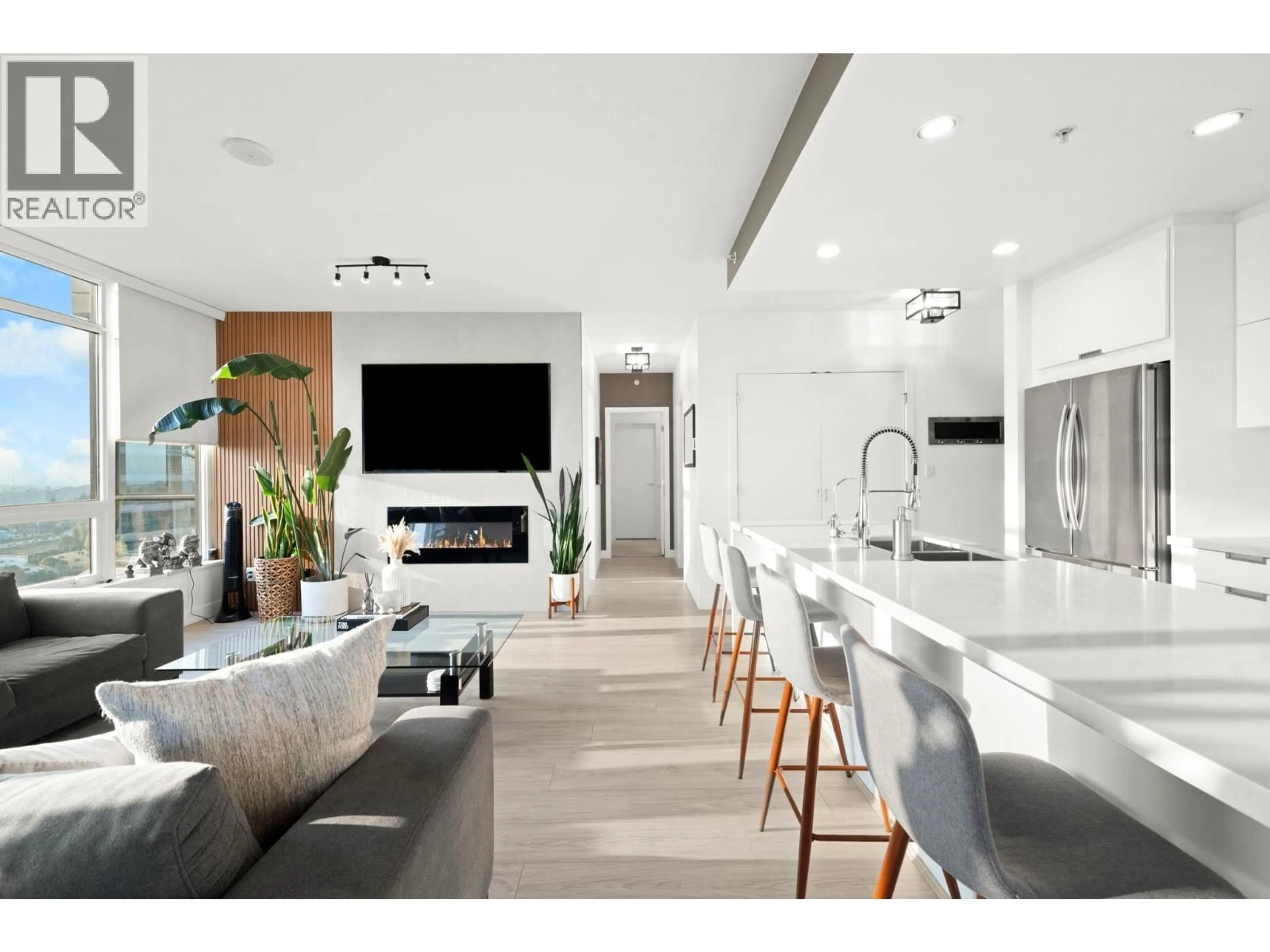 Contemporary kitchen, ceramic/tile floor for 2604 - 2077 ROSSER AVENUE, Burnaby British Columbia V5C0G6