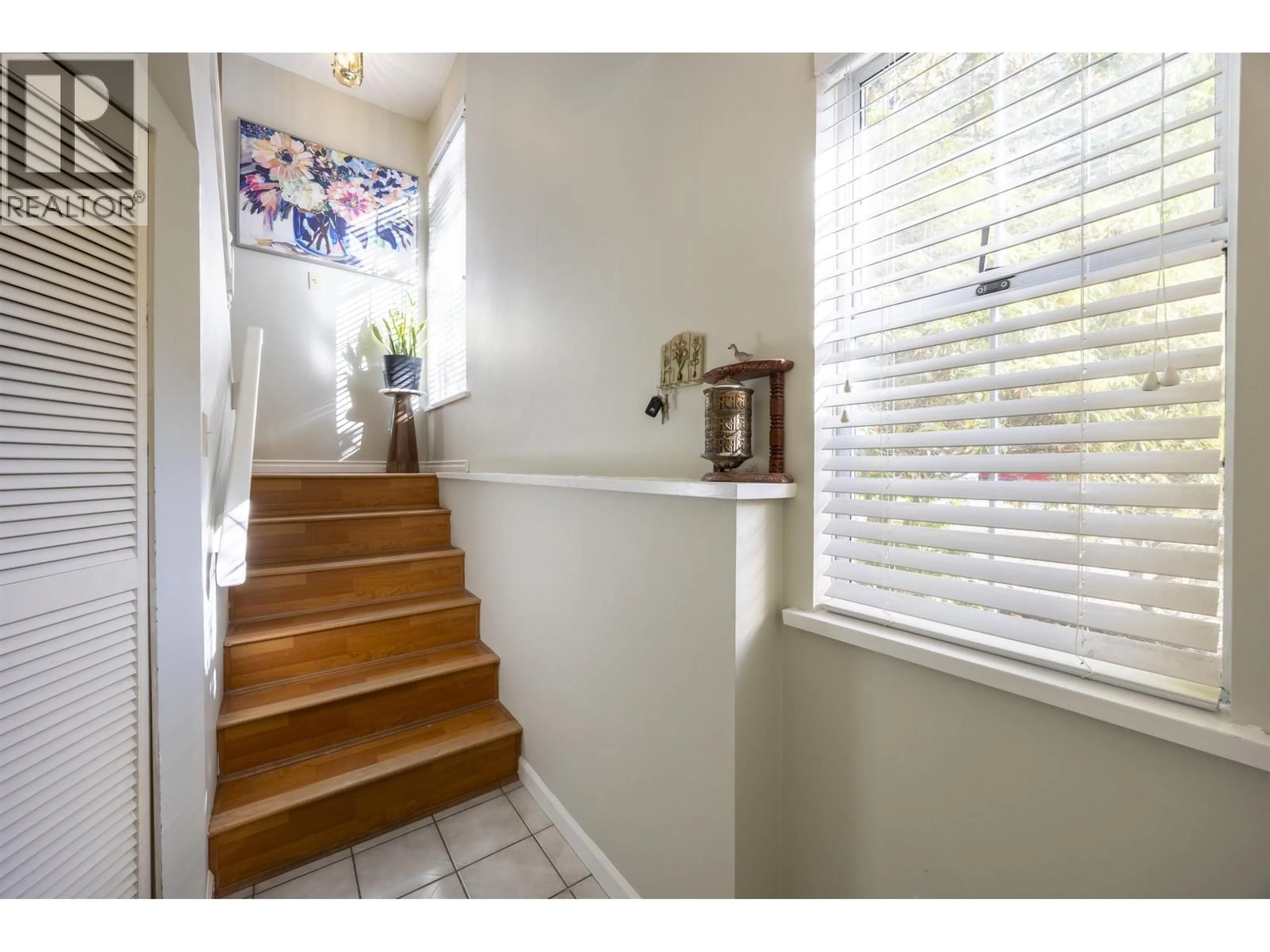 Indoor entryway for 180 - 100 LAVAL STREET, Coquitlam British Columbia V3K6N2