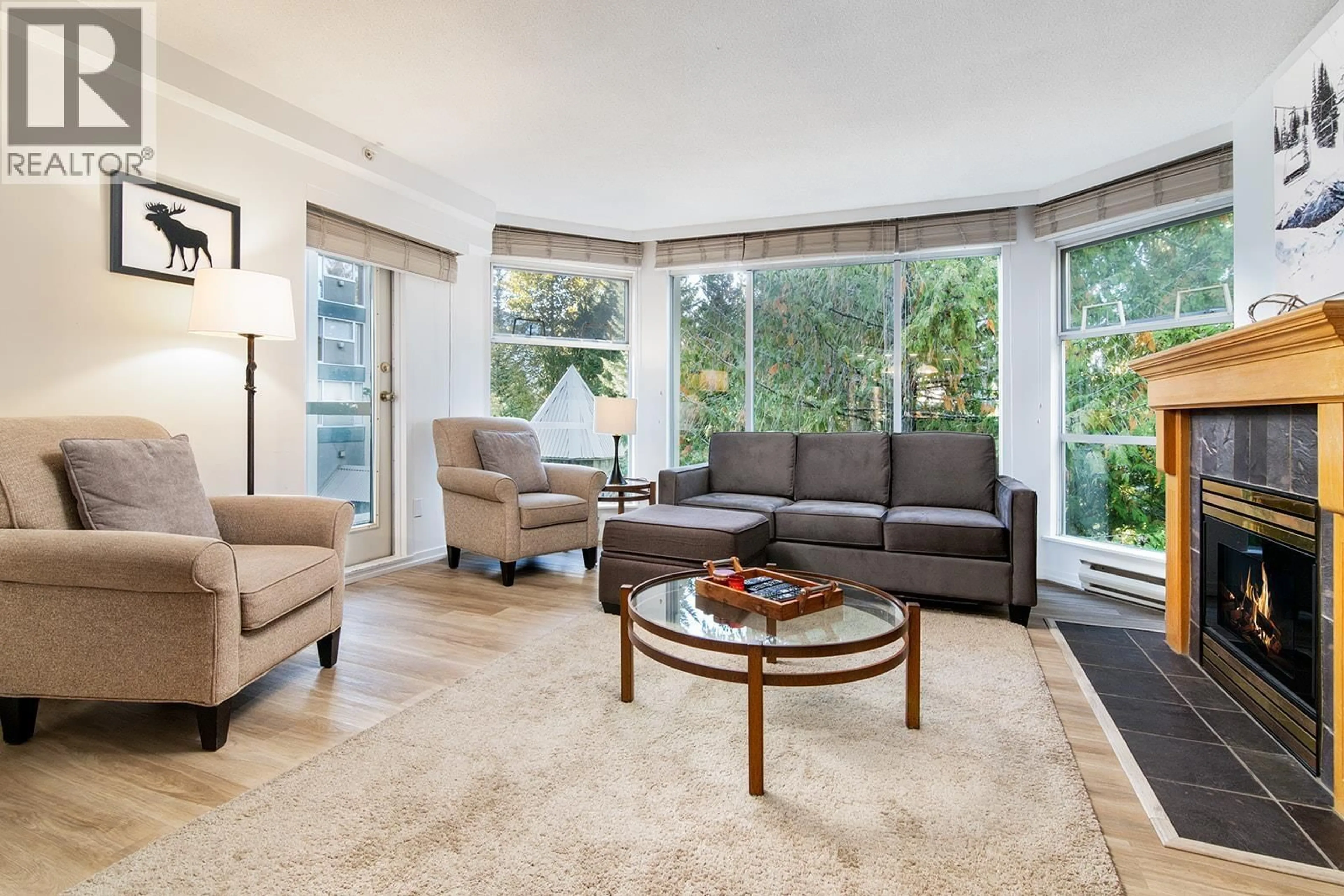 Living room with furniture, unknown for 317 - 4910 SPEARHEAD PLACE, Whistler British Columbia V0N1B4