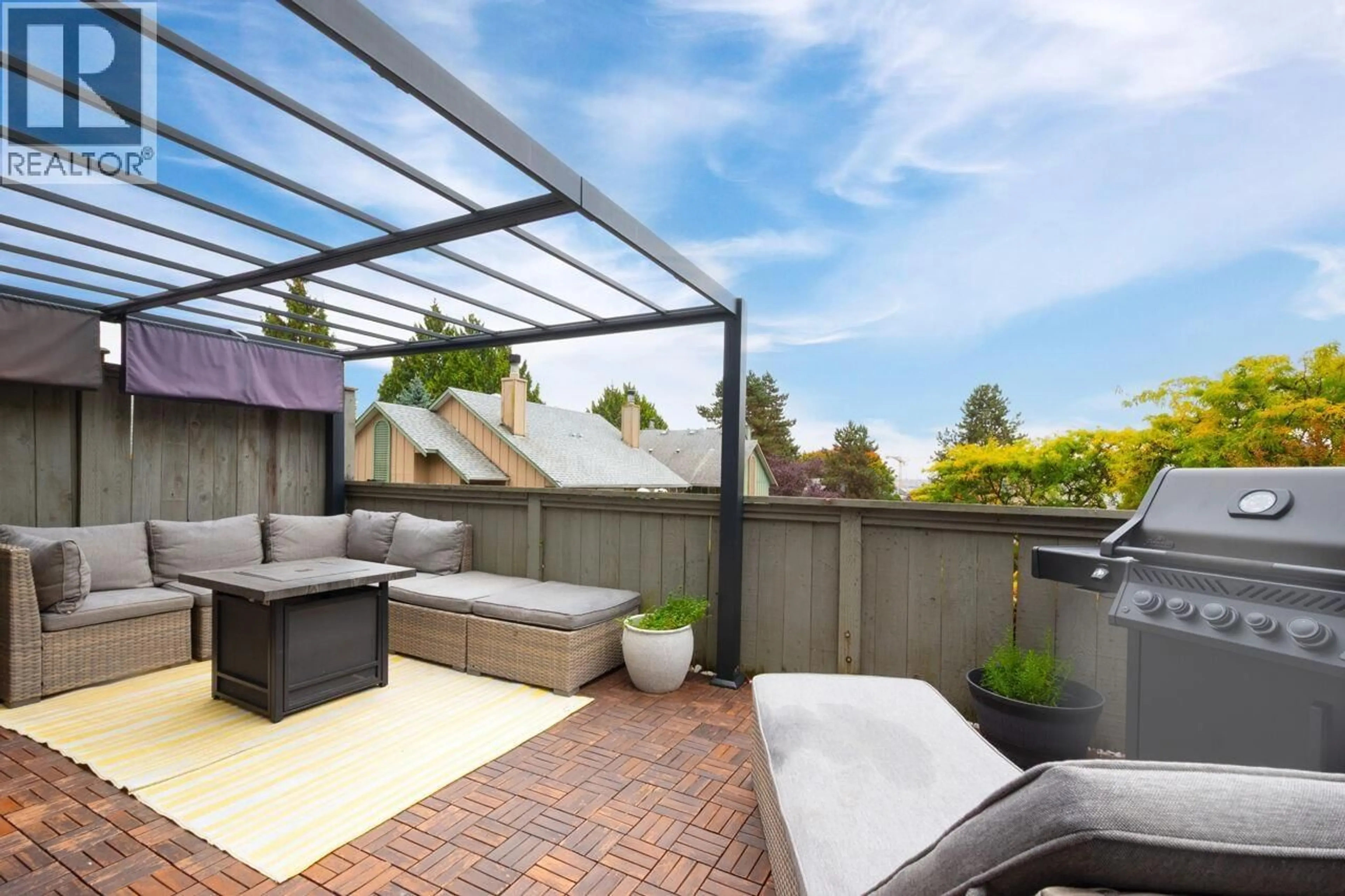 Patio, unknown for 31 - 900 17TH STREET, North Vancouver British Columbia V7P3K5