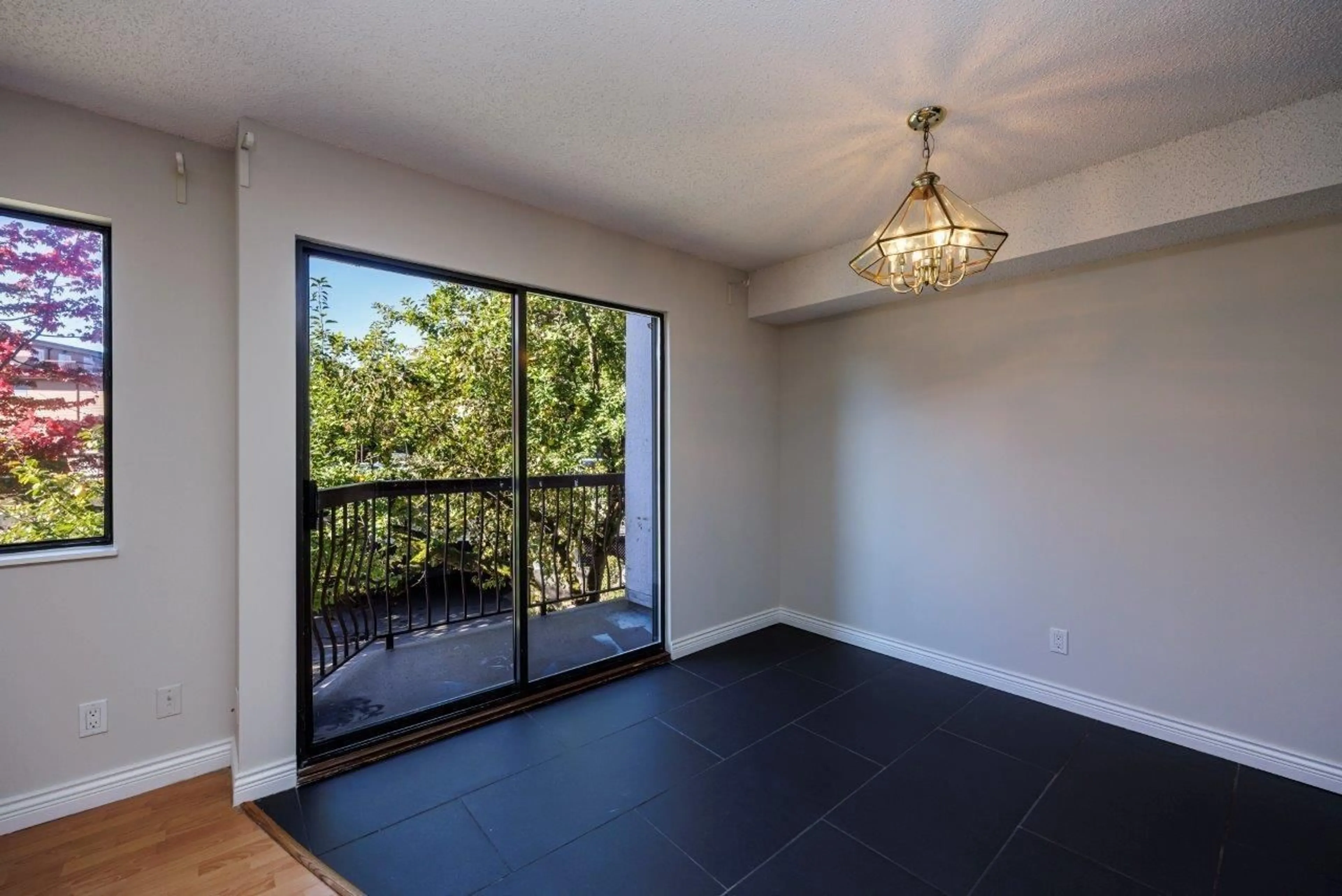 A pic of a room for 203 - 7144 133B, Surrey British Columbia V3W8A4