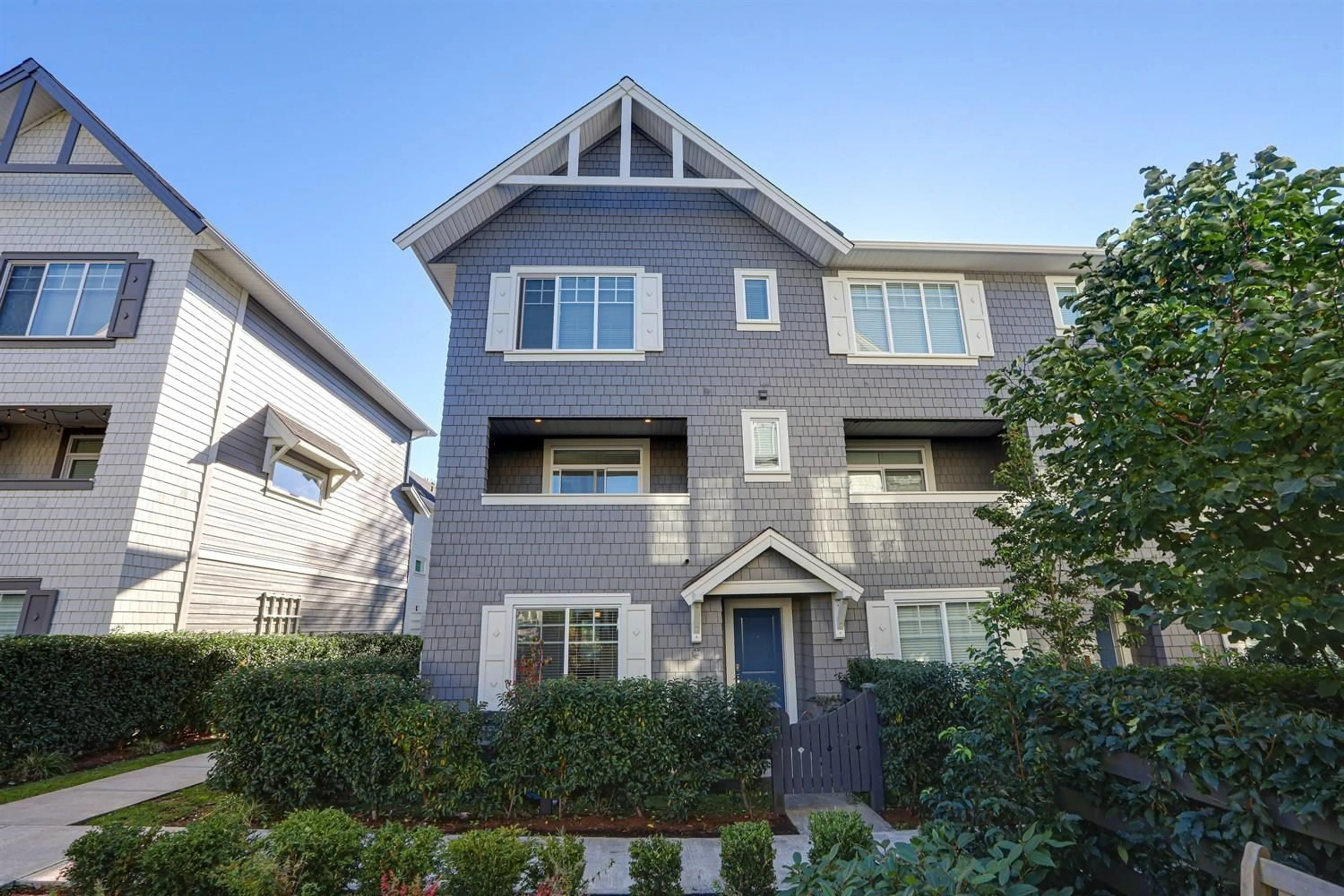 Home with vinyl exterior material, unknown for 104 - 15850 85, Surrey British Columbia V4N6W2