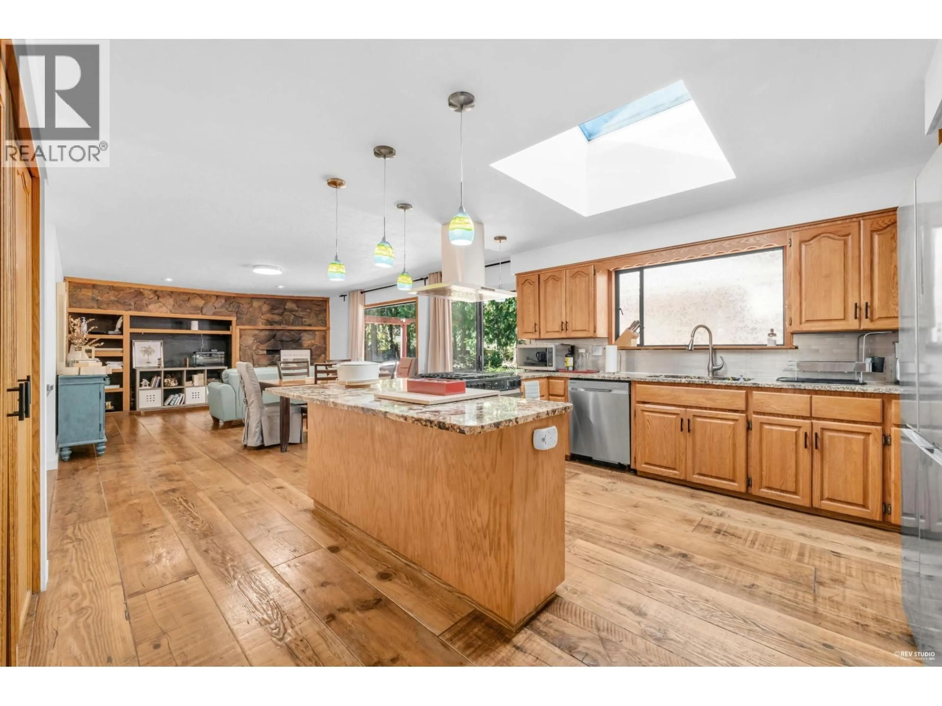 Open concept kitchen, unknown for 12643 GARIBALDI STREET, Maple Ridge British Columbia V2W1N5