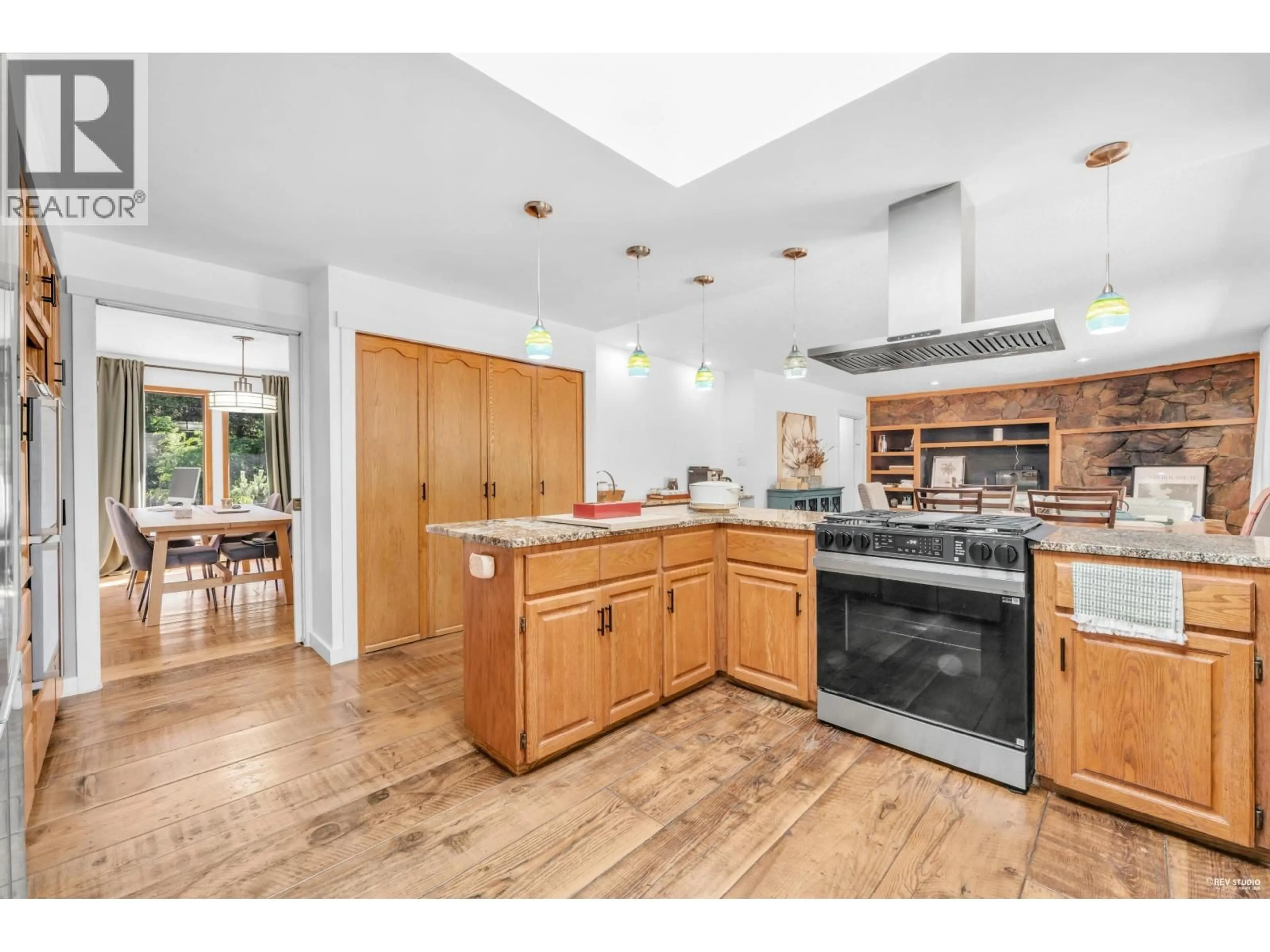 Open concept kitchen, unknown for 12643 GARIBALDI STREET, Maple Ridge British Columbia V2W1N5