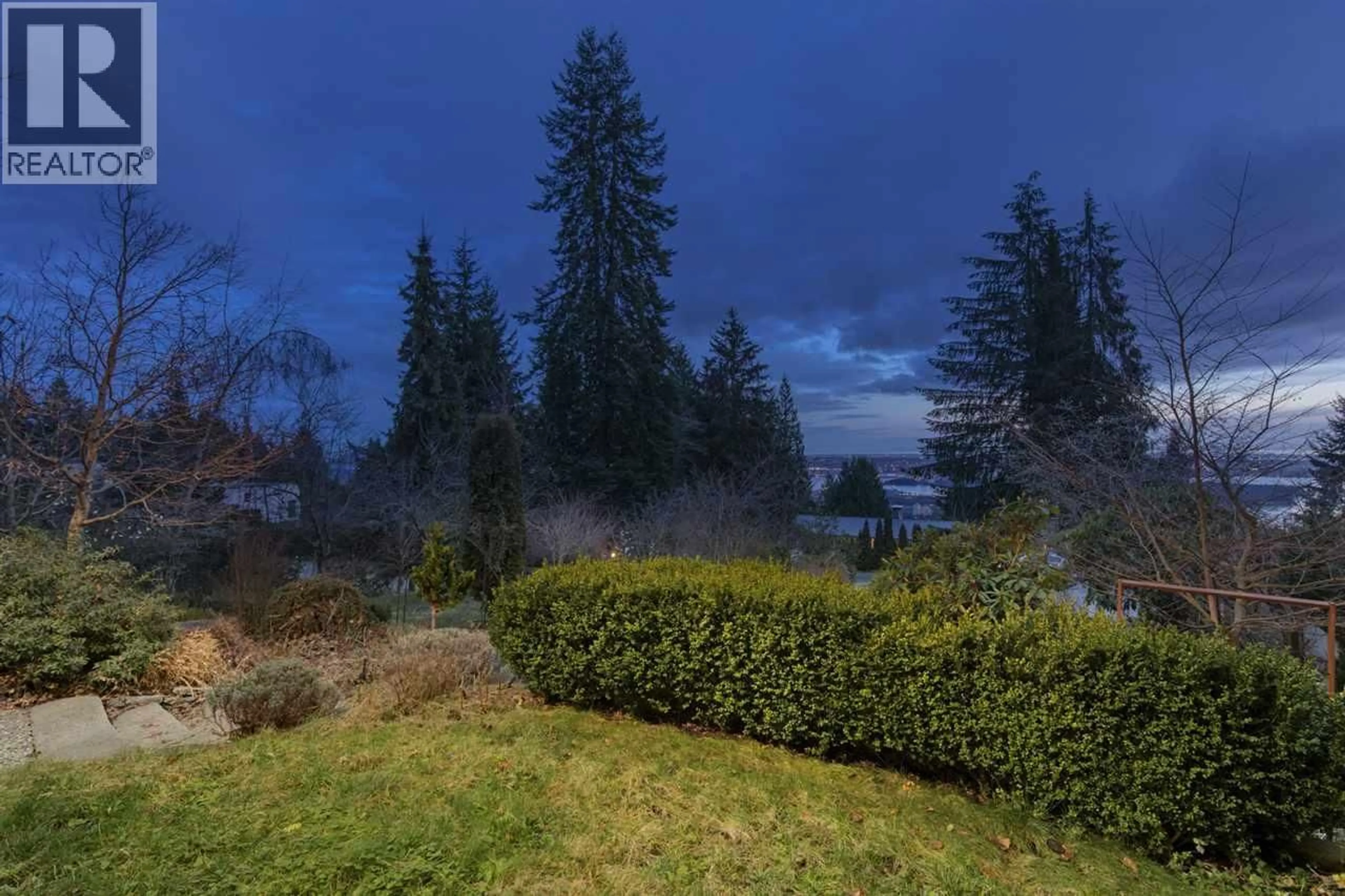 A pic from outside/outdoor area/front of a property/back of a property/a pic from drone, water/lake/river/ocean view for 1145 MILLSTREAM ROAD, West Vancouver British Columbia V7S2C8