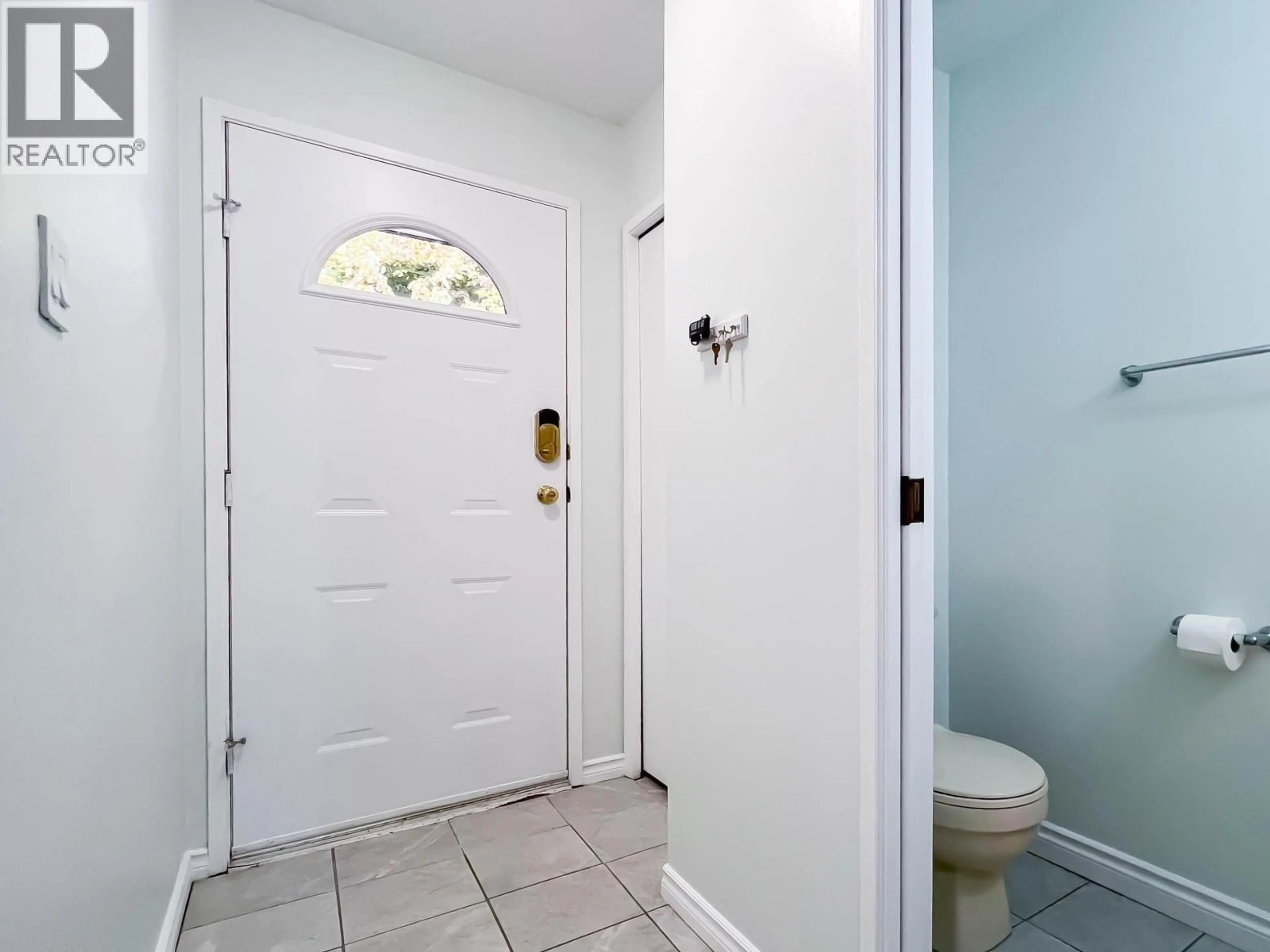 Indoor entryway for 35 - 12180 189A STREET, Pitt Meadows British Columbia V3Y1V6