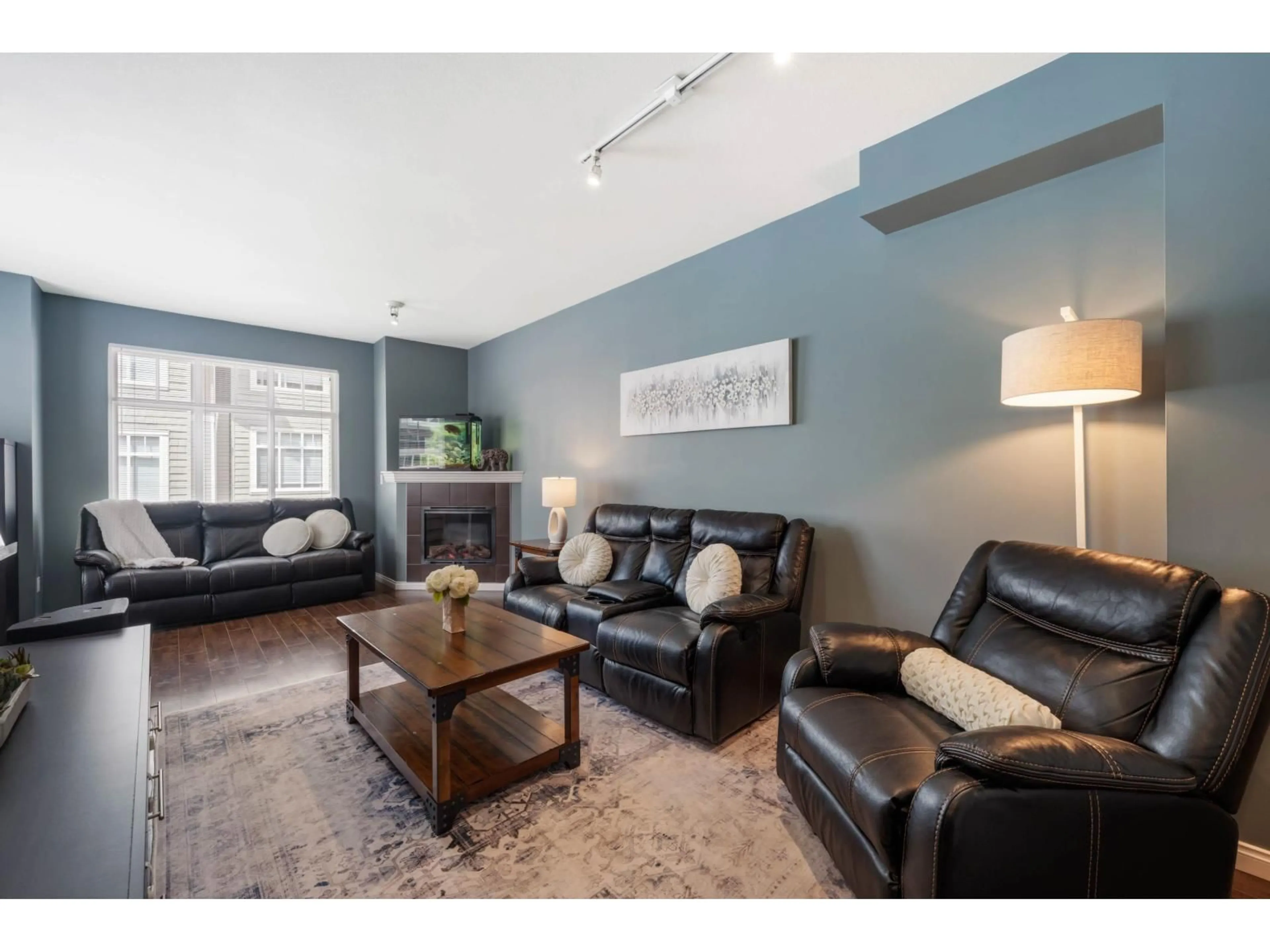 Living room with furniture, unknown for 24 - 19480 66, Surrey British Columbia V4N5W7